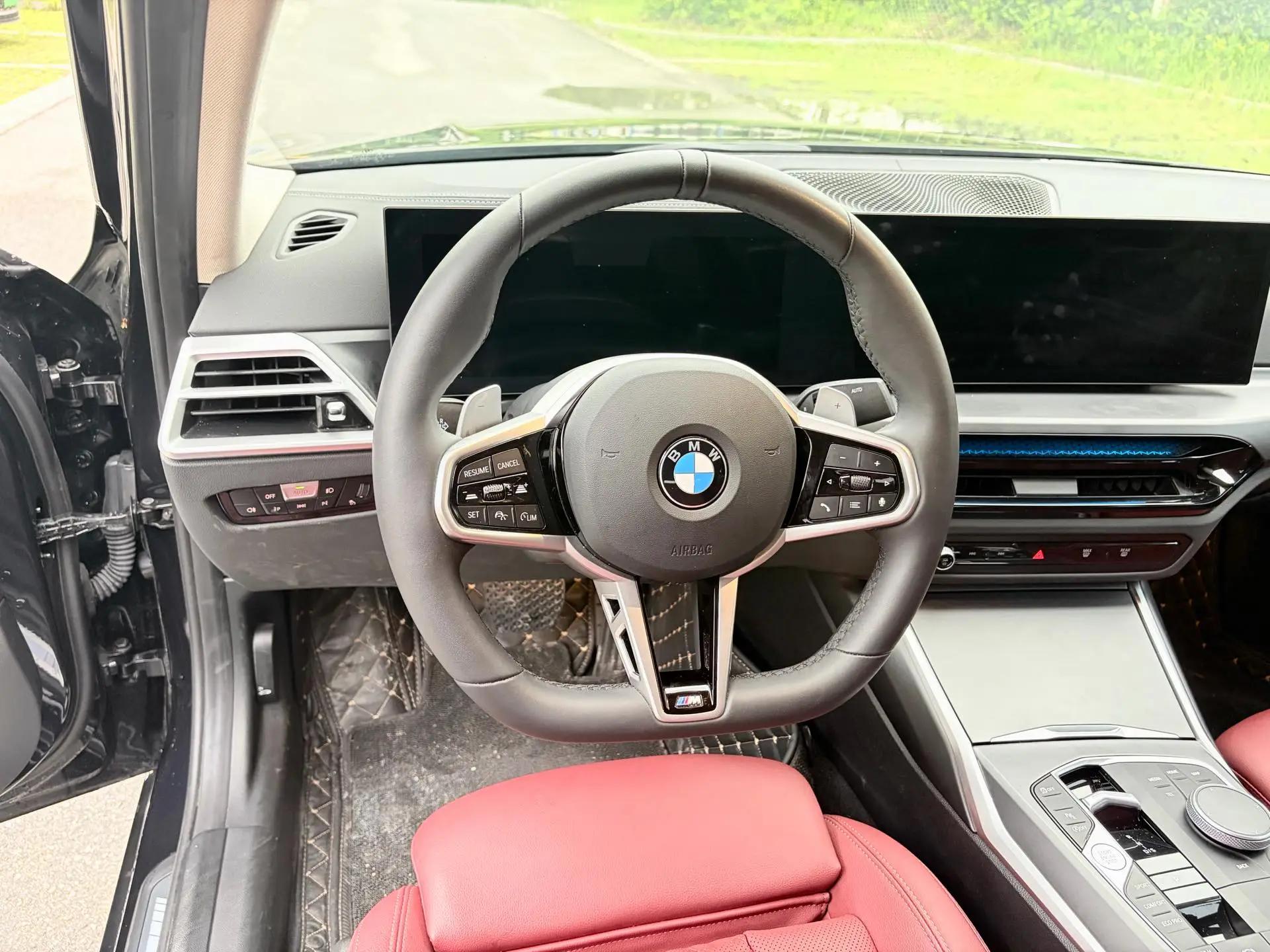 BMW 3 Series 2025 325i 2.0T M Sports Suit Automatic Gear 7