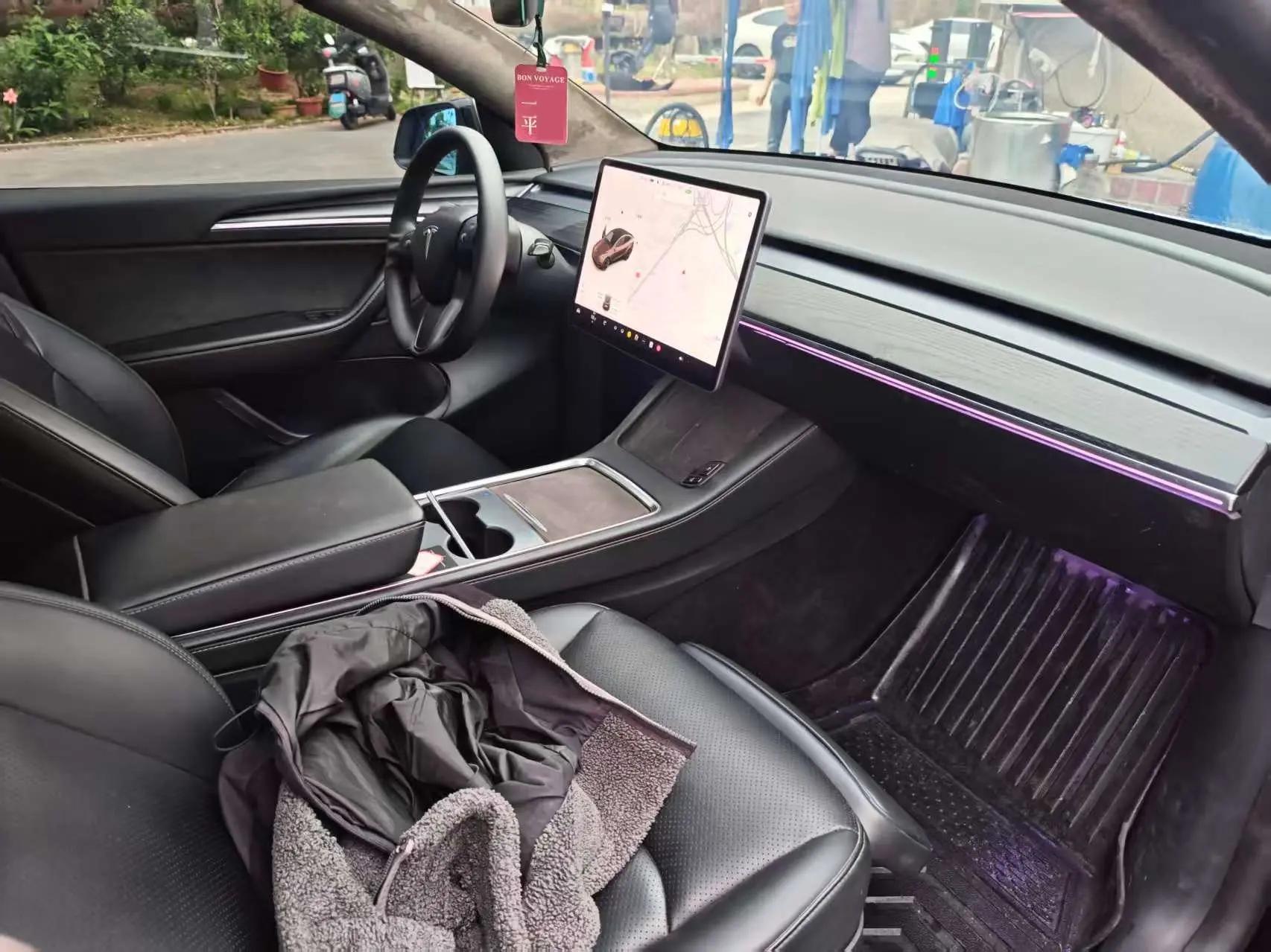 Model Y 2021 Long Range All-Wheel Drive Edition 4