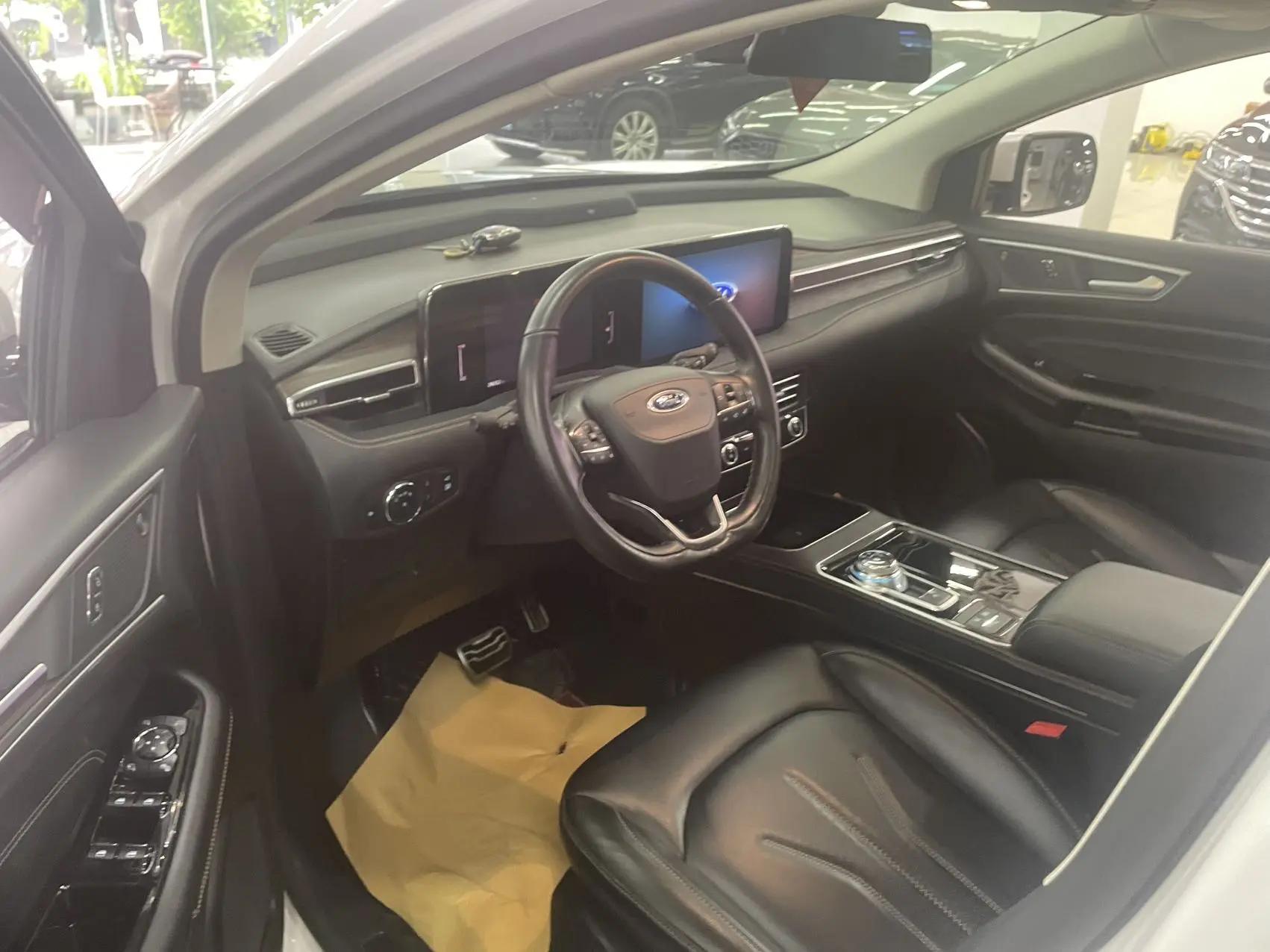 Edge 2021 PLUS EcoBoost 245 Front-Wheel Drive Luxury 7-Seater 5