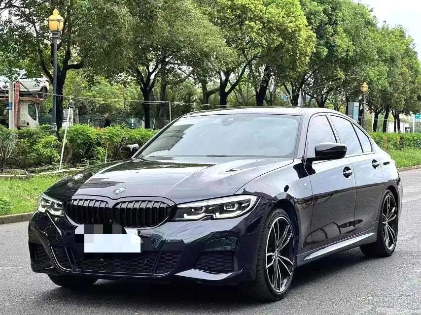 BMW 3 Series 2021 330i M Sports Night Suit