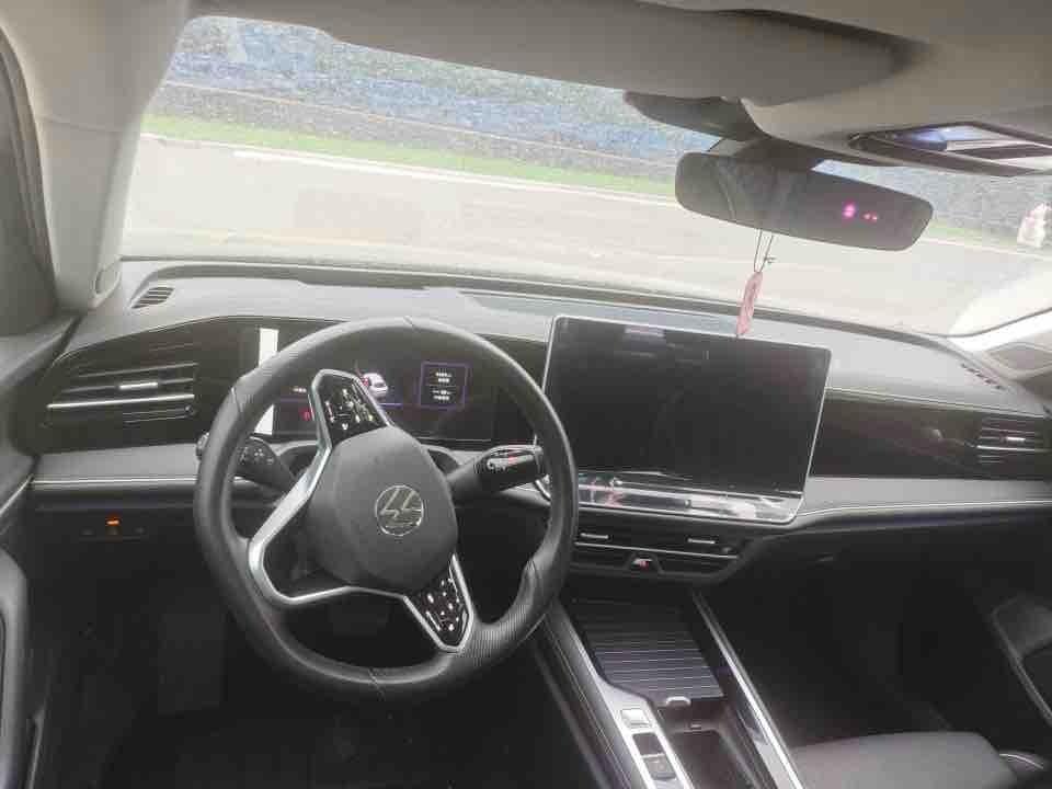 Volkswagen 2024 Magotan 2.0TSI 380TSI Prestige Edition Automatic 5