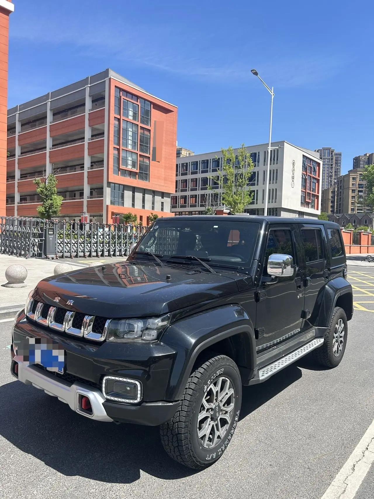 Open image lightbox: Beijing BJ40 2020 2.0T Automatic Four-wheel Drive City Hunter Edition Chivalrous Type