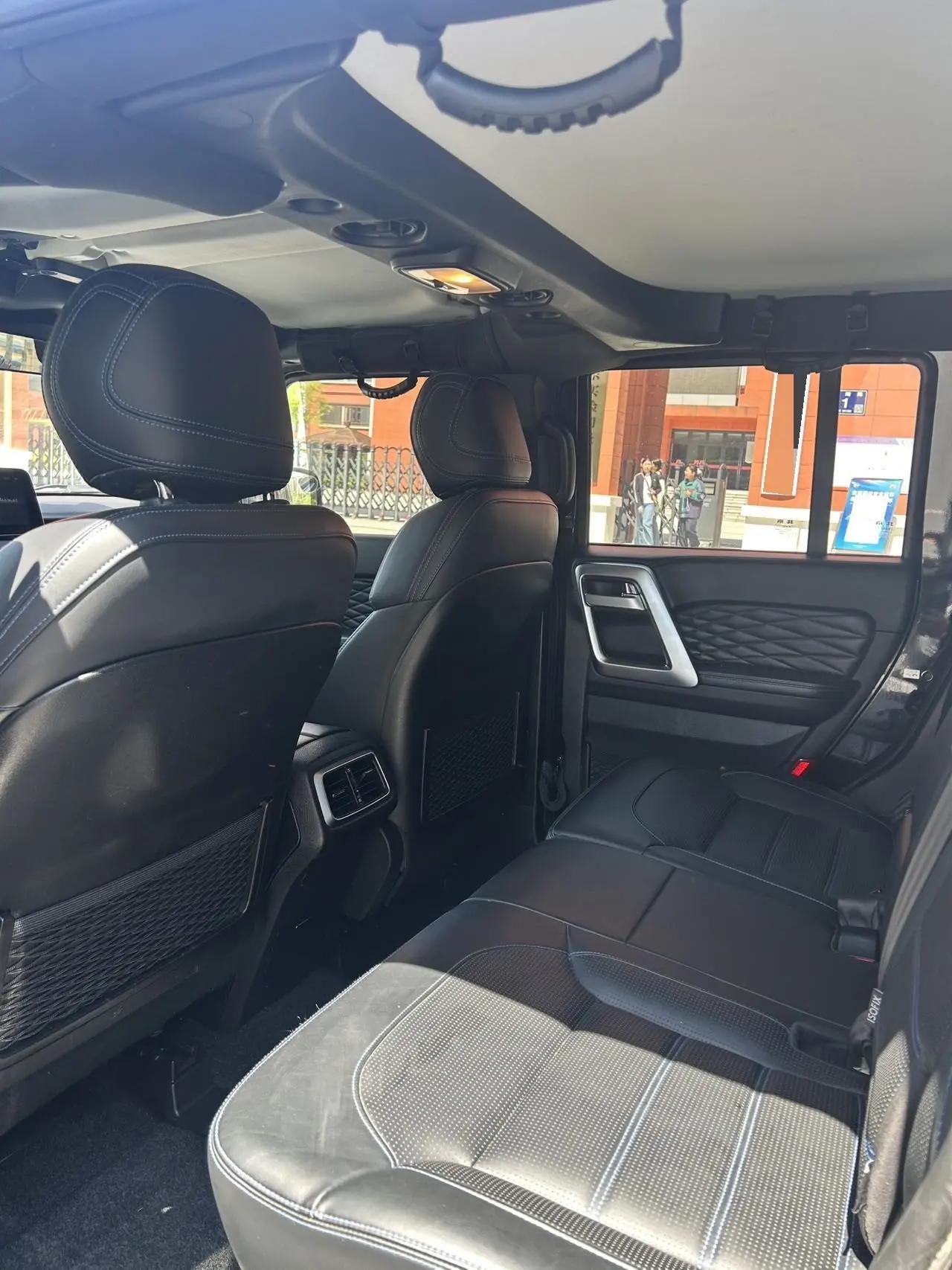 Beijing BJ40 2020 2.0T Automatic Four-wheel Drive City Hunter Edition Chivalrous Type 5