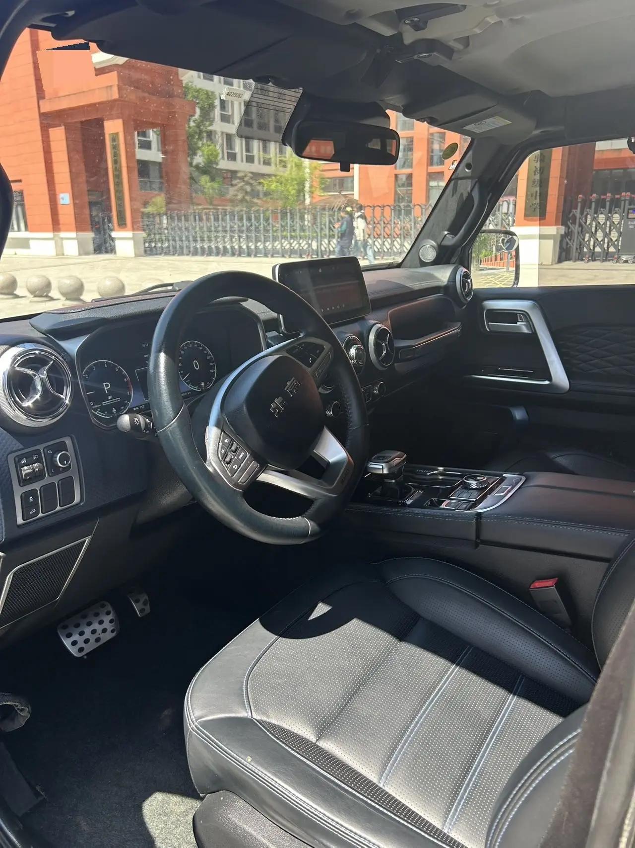 Beijing BJ40 2020 2.0T Automatic Four-wheel Drive City Hunter Edition Chivalrous Type 6