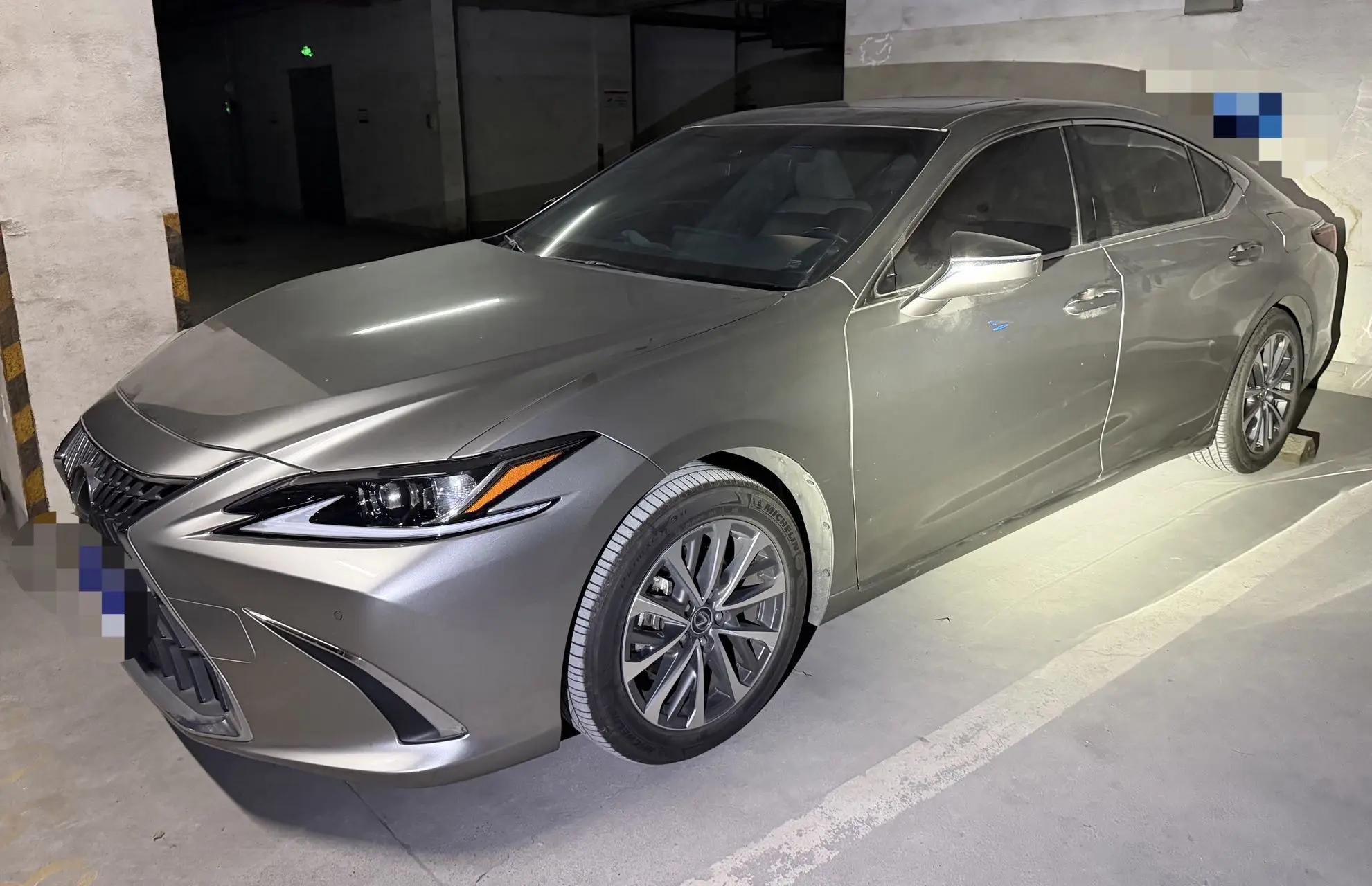 Lexus ES 2023 model 200 Premium Edition