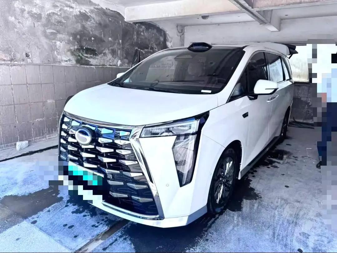 GAC Trumpchi 2025 Model Wangxiang M8 2.0T Gan Kun Series Ultra First-Class Automatic
