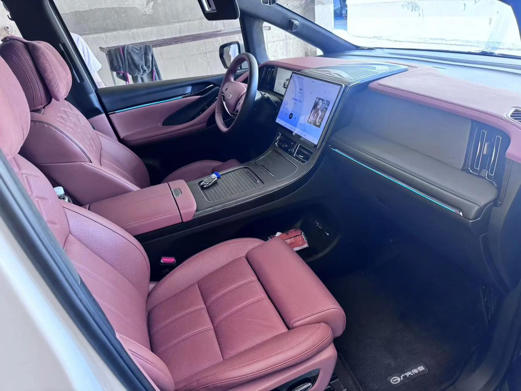 GAC Trumpchi 2025 Model Wangxiang M8 2.0T Gan Kun Series Ultra First-Class Automatic 3