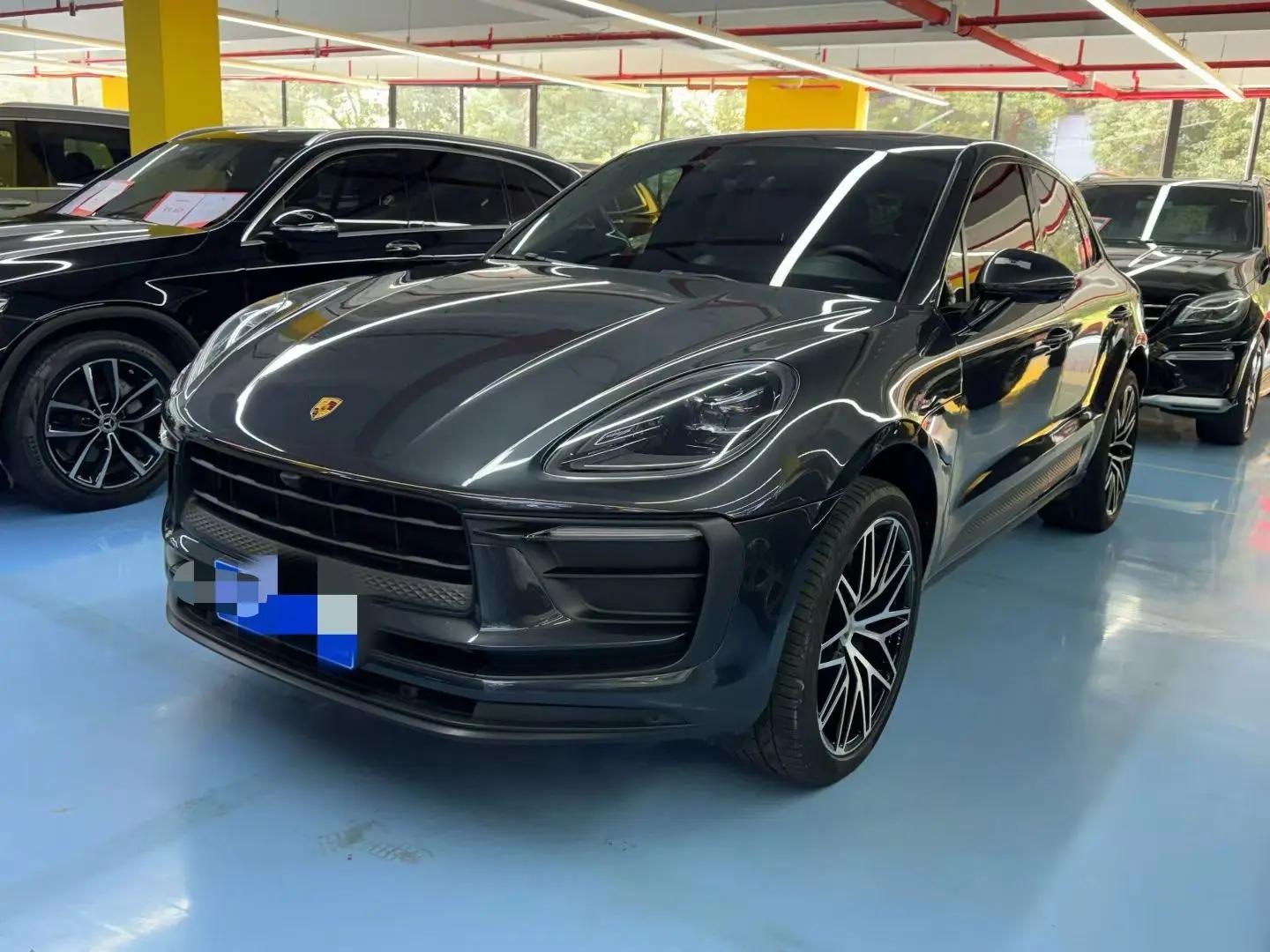 Open image lightbox: Macan 2023 Macan 2.0T