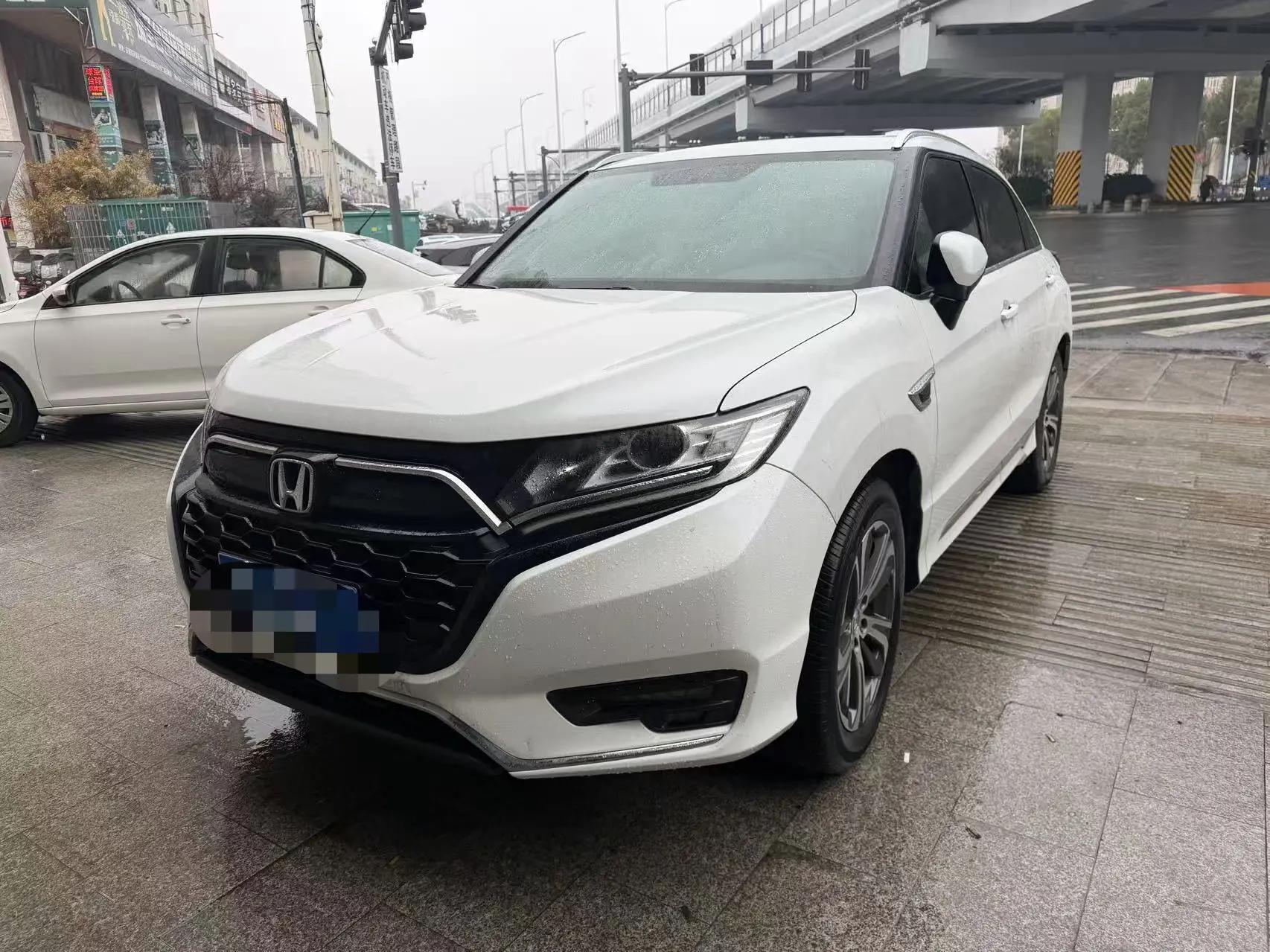 Honda UR-V 2020 240TURBO Two-Drive Pleasure Edition