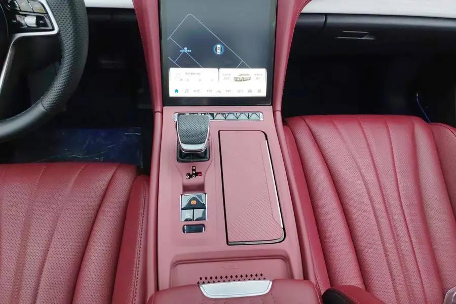 HongQi 2025 H5 HEV 1.5T Flag Rhyme 500000 Commemorative Automatic Gear 8