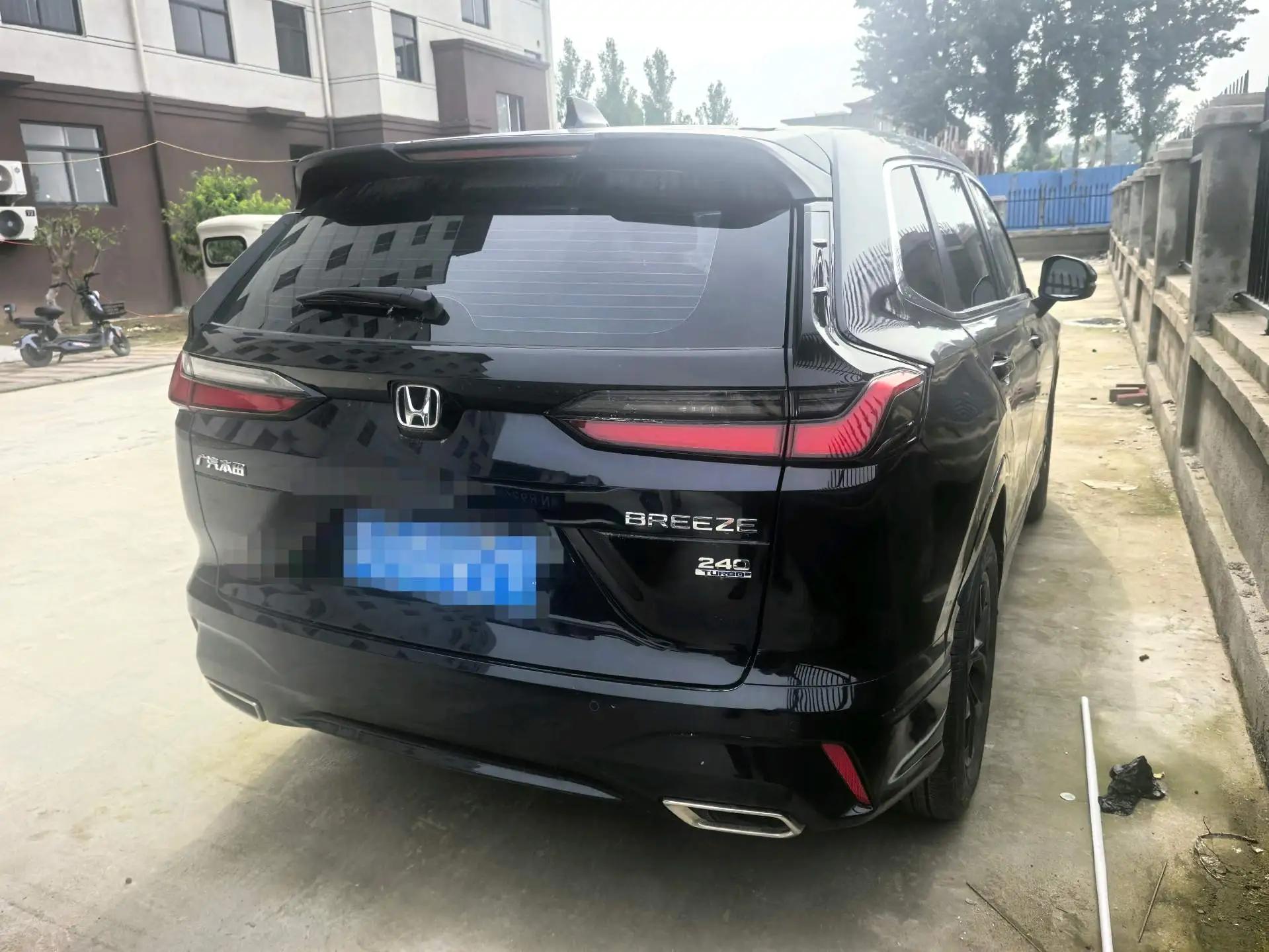Honda 2025 BREEZE 1.5T CVT 240TURBO Two-Wheel Drive Luxury 5-Seater Automatic 4