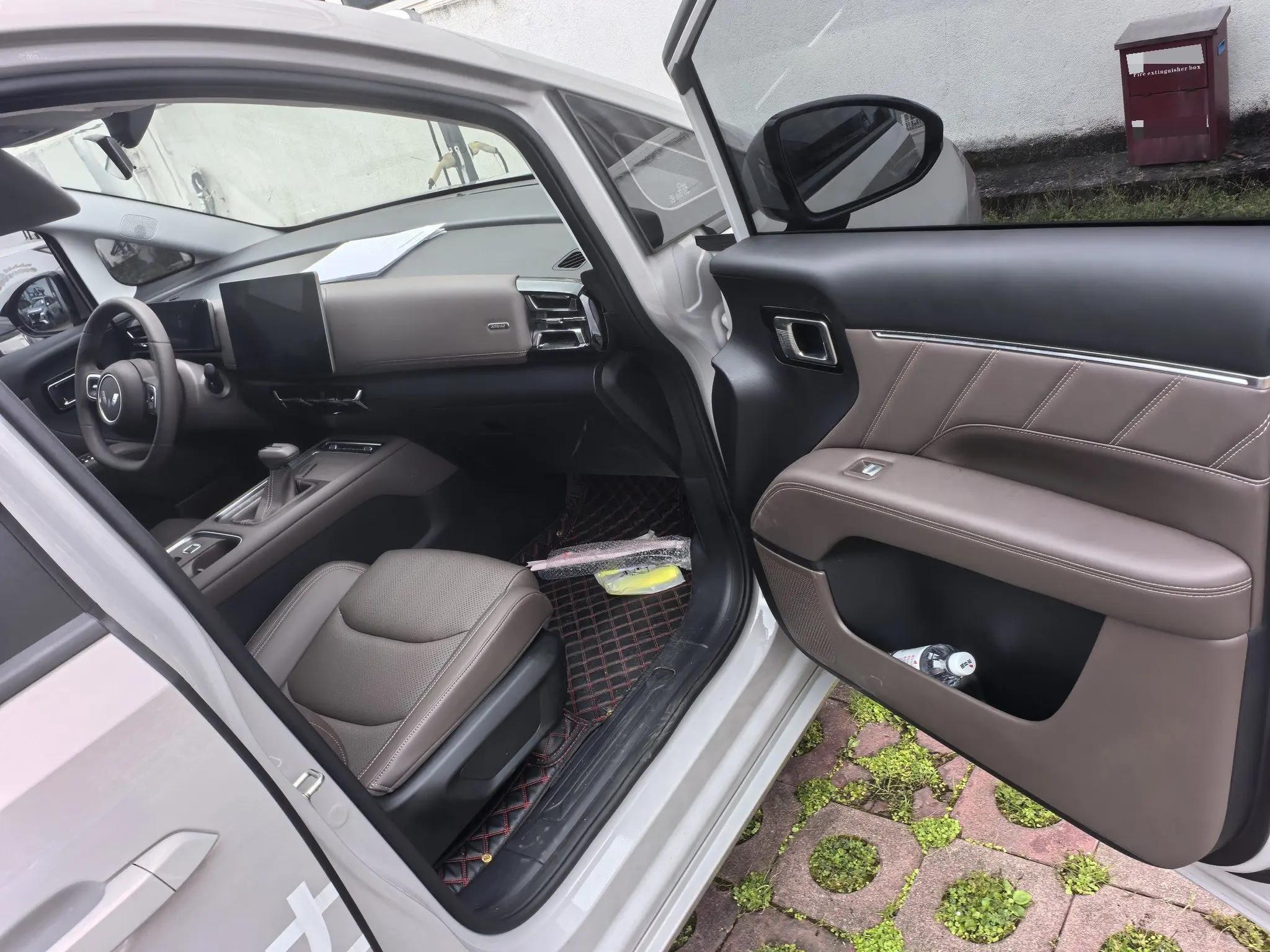 Starlight 730 2025 1.5T CVT Elite 7
