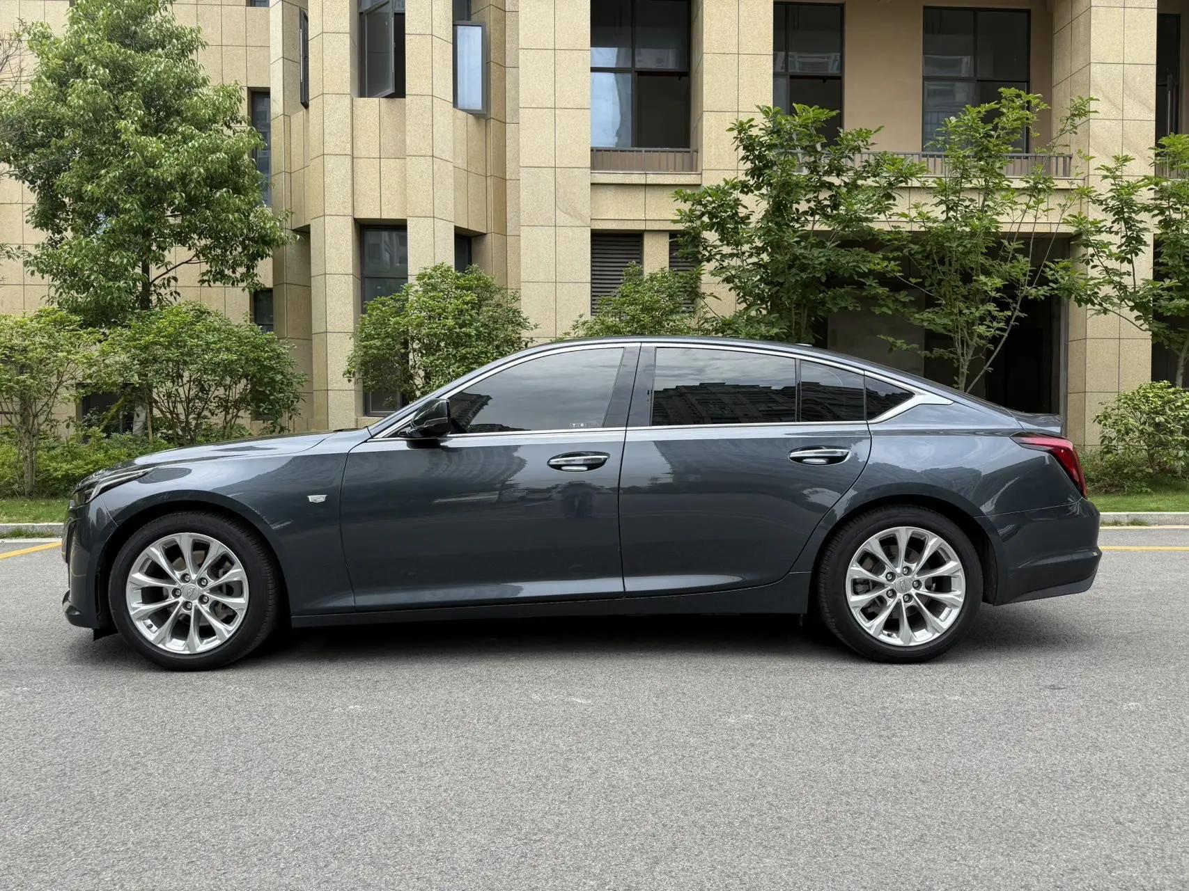 Cadillac CT5 2021 28T Luxury Model 9