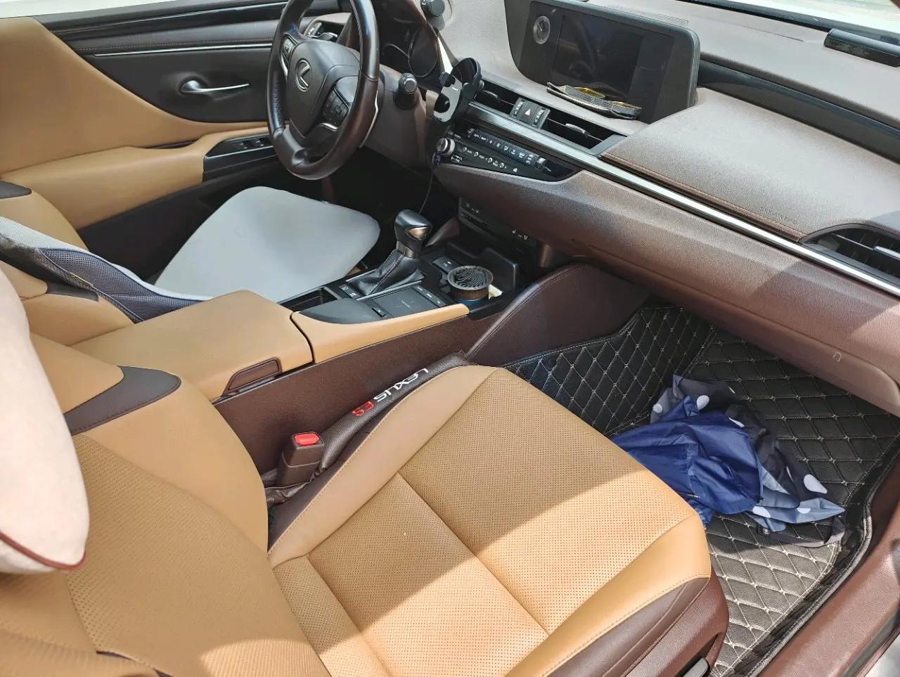 Lexus ES 2021 300h Premium Edition 5