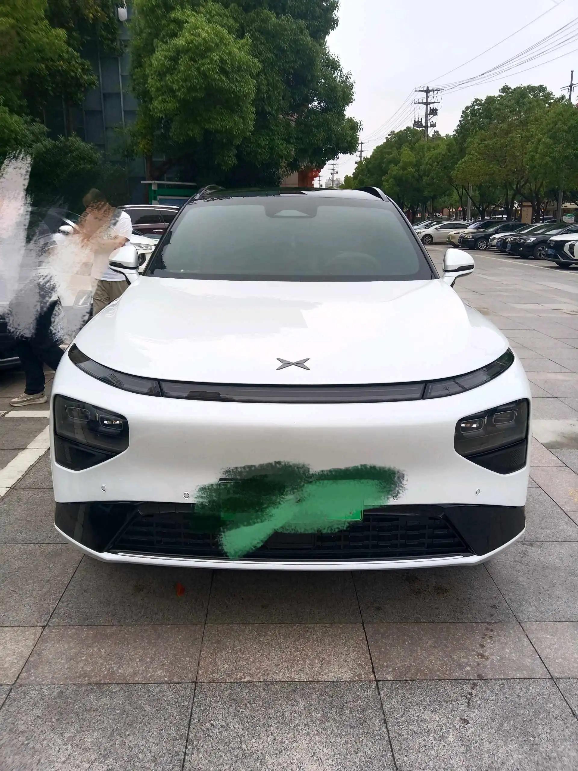 Xpeng 2025 G9 625 Long-Range Max Automatic 3