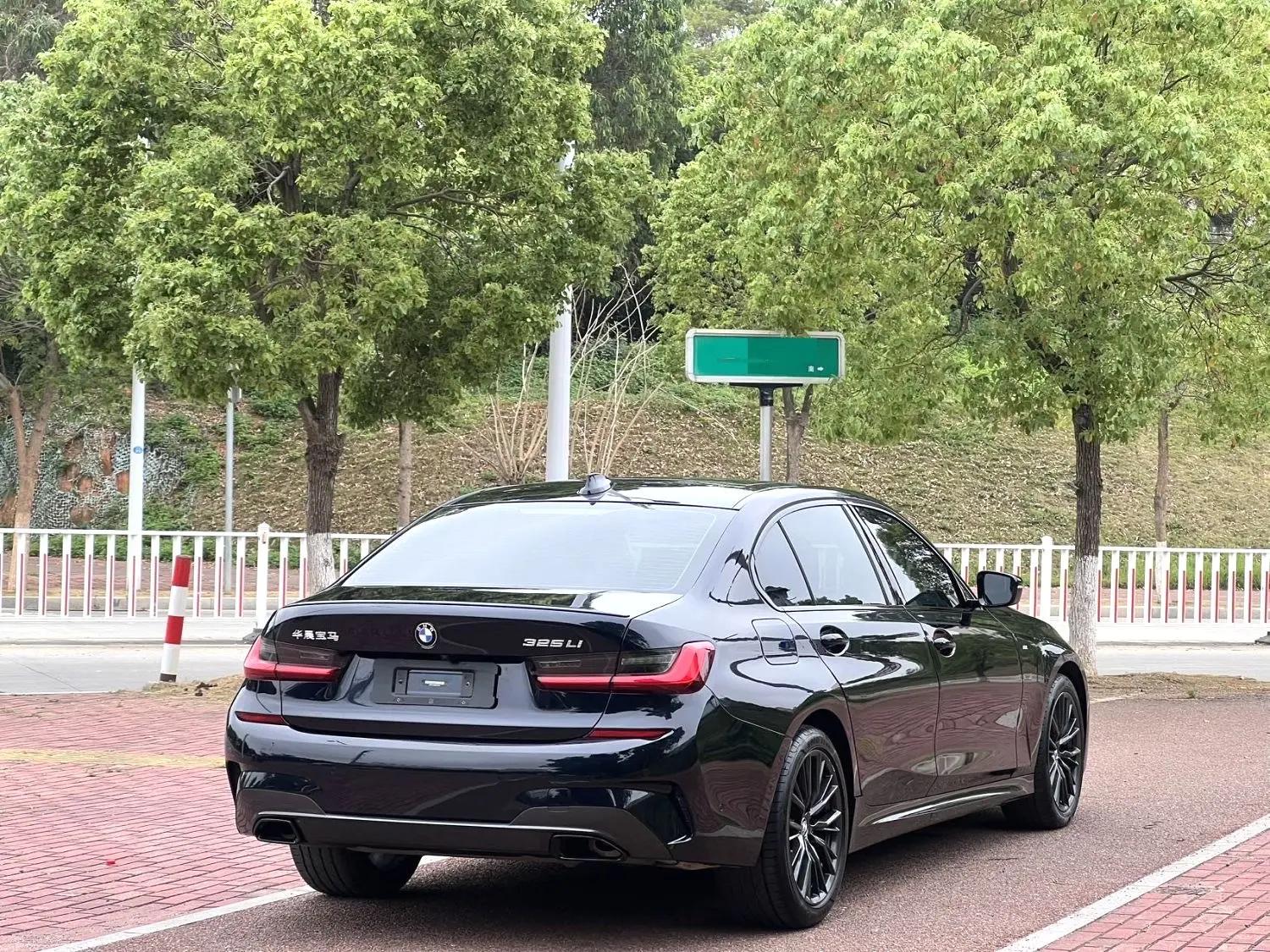 BMW 3 Series 2021 325Li M Sports Night Suit 3