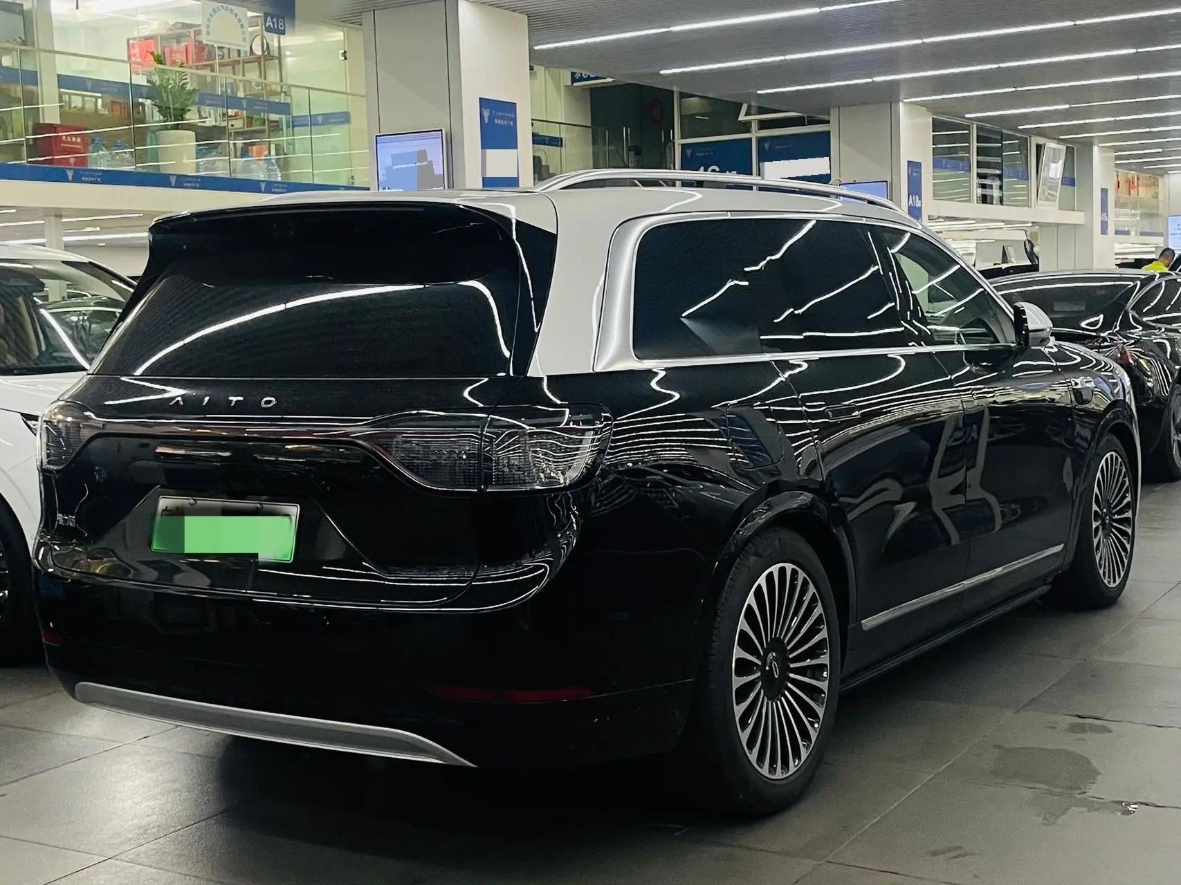 AITO 2025 Model AITO M9 Range-Extended Ultra Version 52kWh 6-Seater Automatic 11
