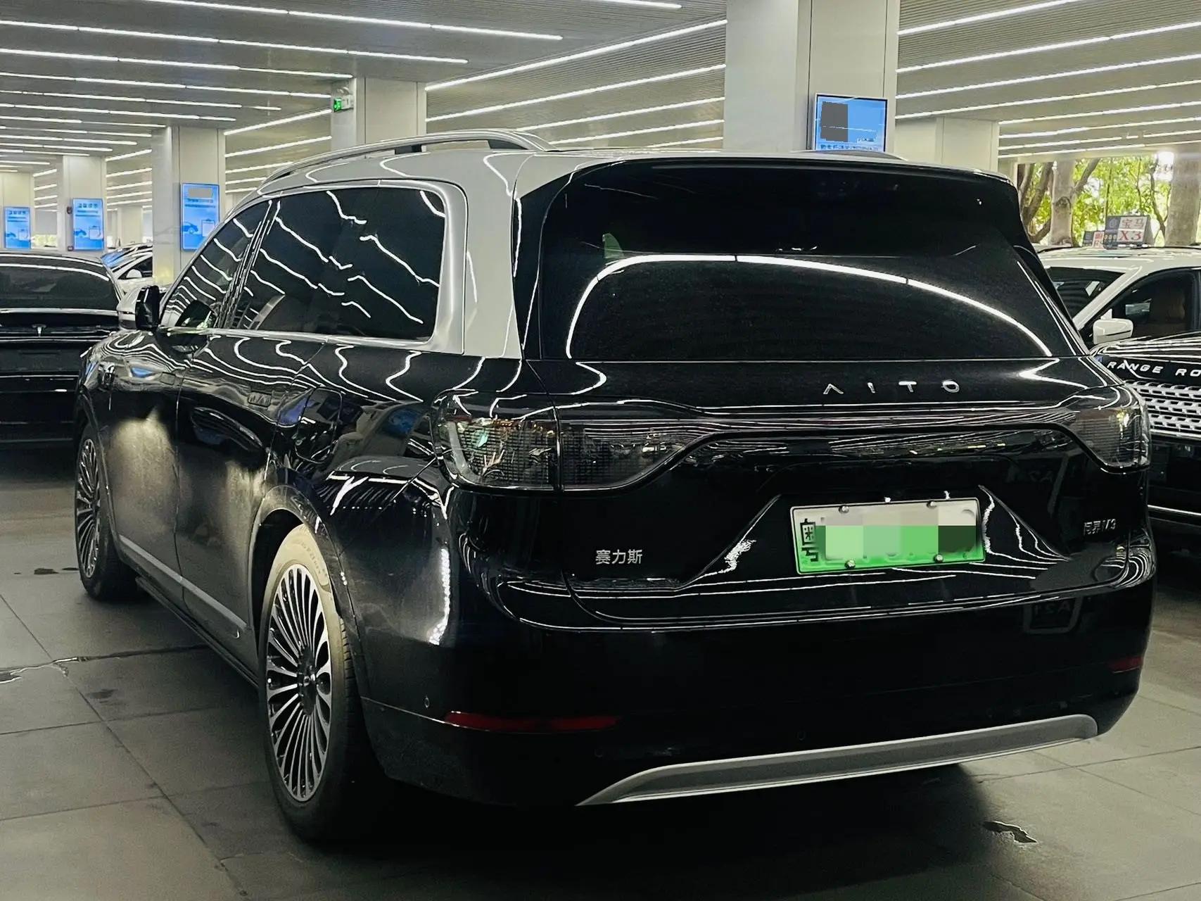 AITO 2025 Model AITO M9 Range-Extended Ultra Version 52kWh 6-Seater Automatic 12