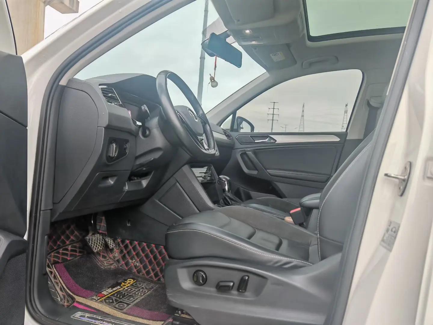 Tiguan L New Energy 2020 430PHEV Plug-in Hybrid Premium Edition 4