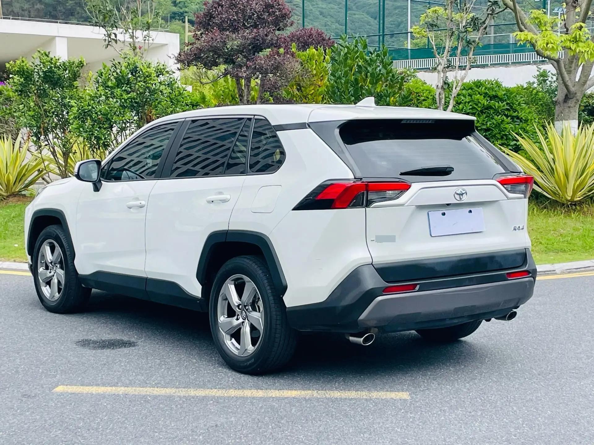 RAV4 Rongfeng 2022 2.0L CVT Two-Drive Fashion Edition 4