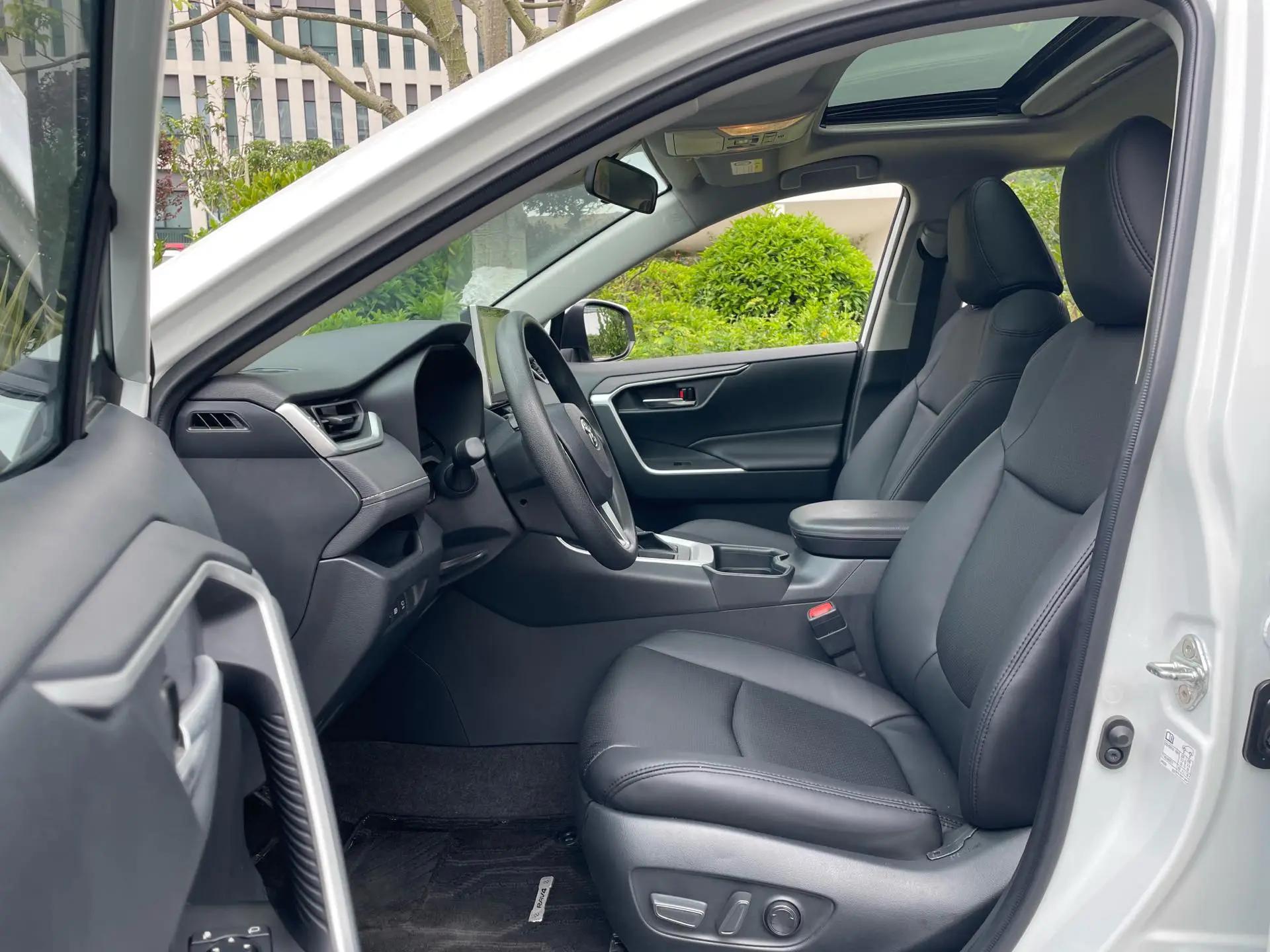 RAV4 Rongfeng 2022 2.0L CVT Two-Drive Fashion Edition 7