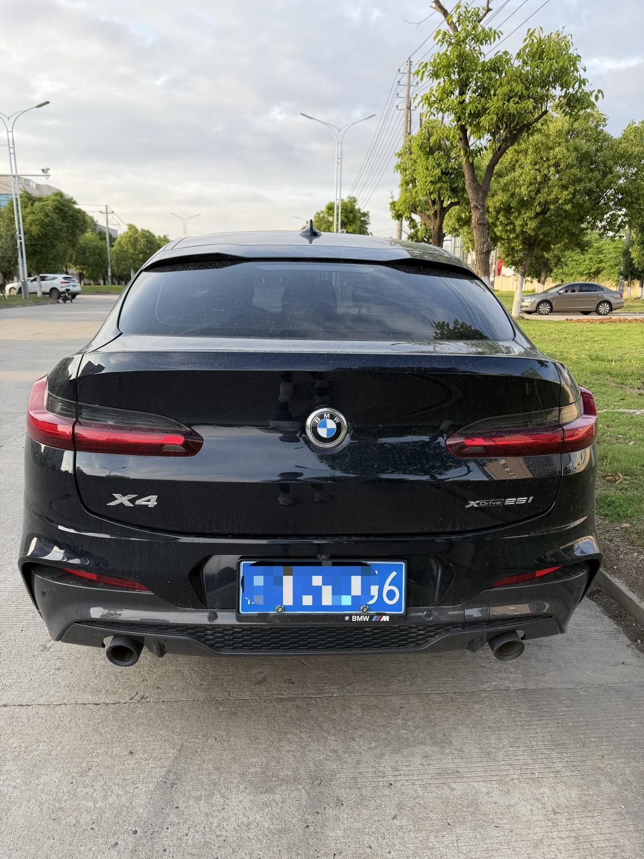 BMW X4 2021 xDrive 25i M sports obsidian night suit 5