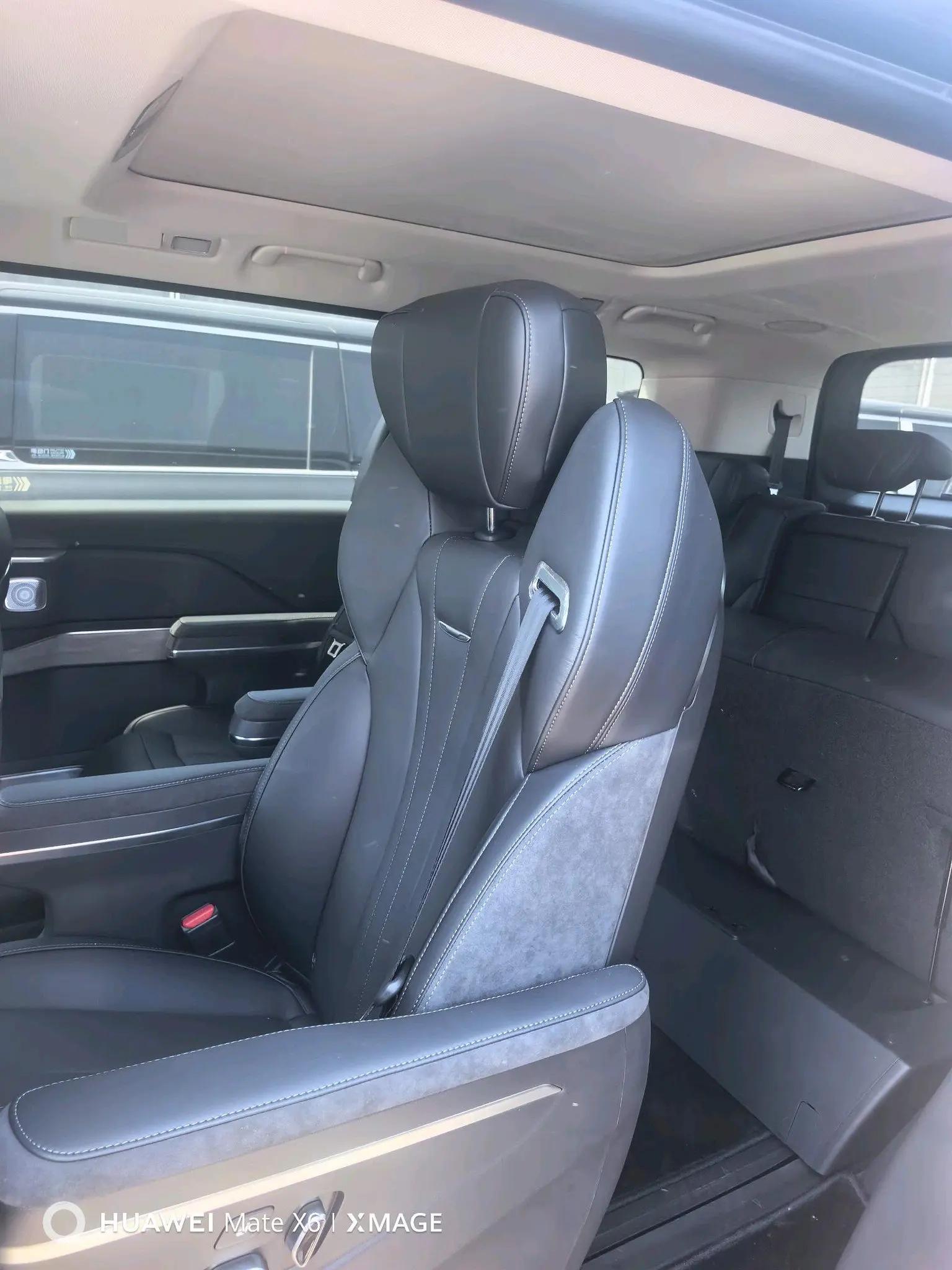 HongQi HQ9 2024 2.0T Business Edition 5