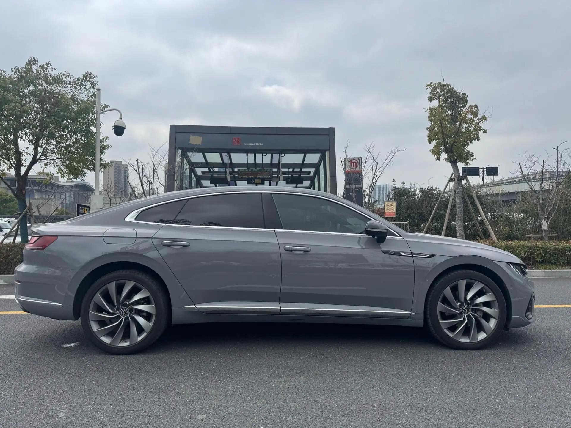 FAW-Volkswagen CC 2021 model 380TSI Striking Edition 4