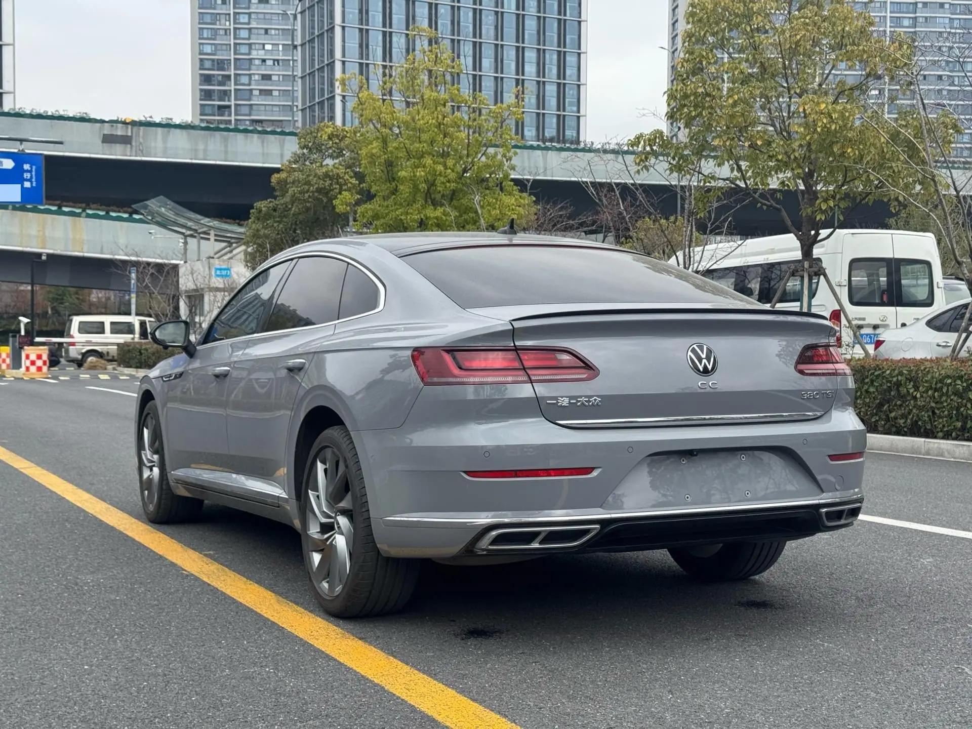 FAW-Volkswagen CC 2021 model 380TSI Striking Edition 7