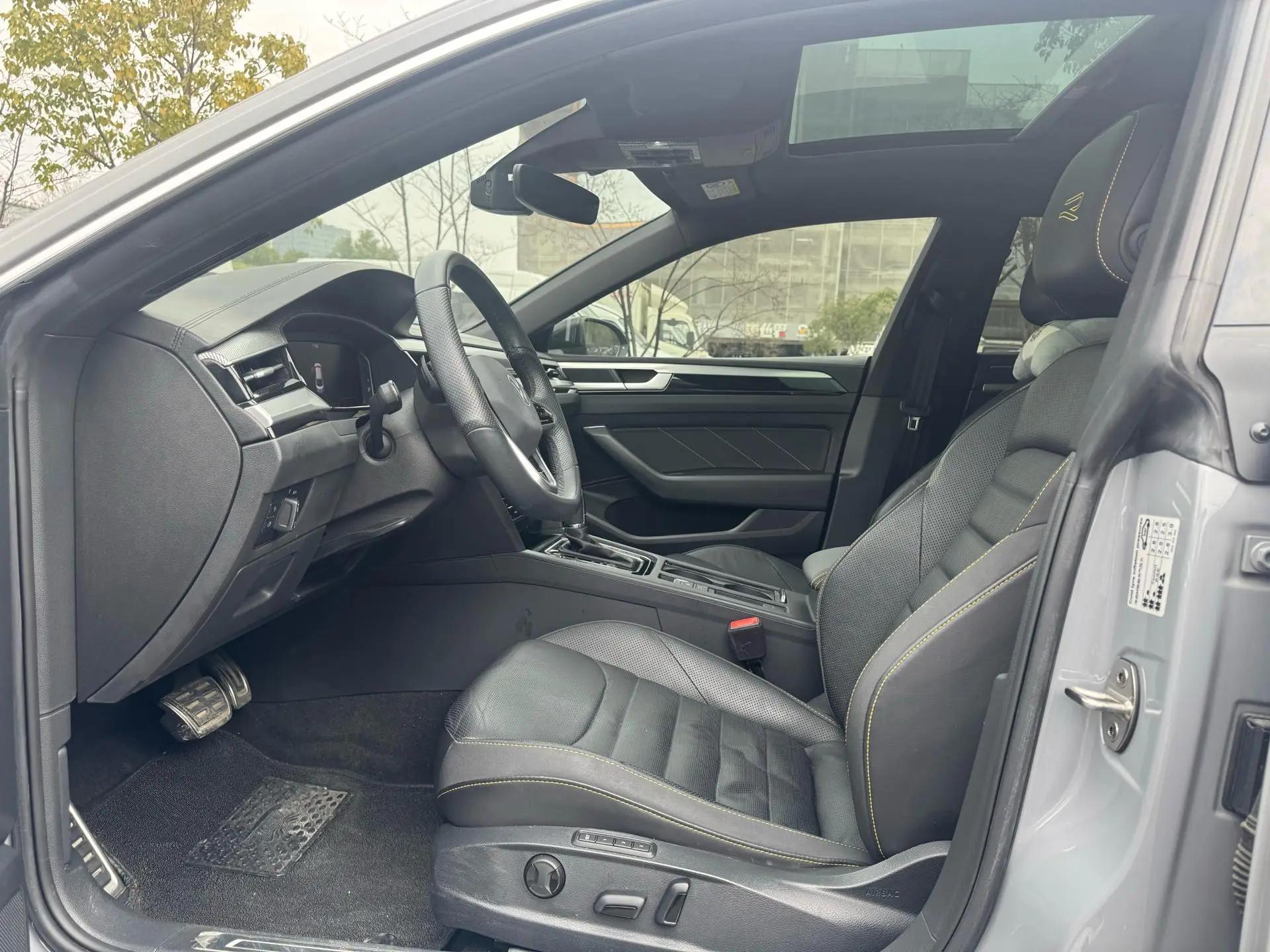 FAW-Volkswagen CC 2021 model 380TSI Striking Edition 8
