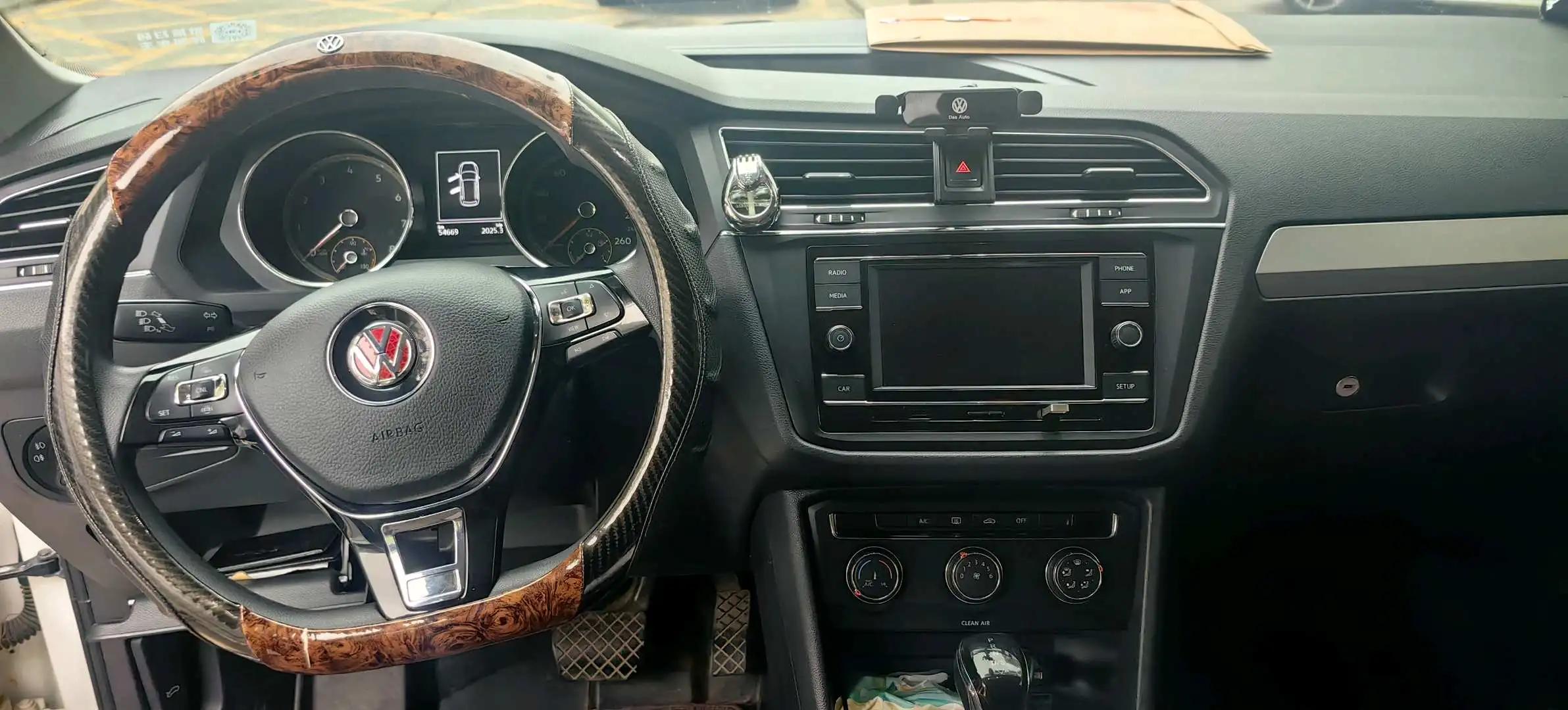 Tiguan L 2020 330TSI Automatic Two-Drive Fashion Edition Country VI 5