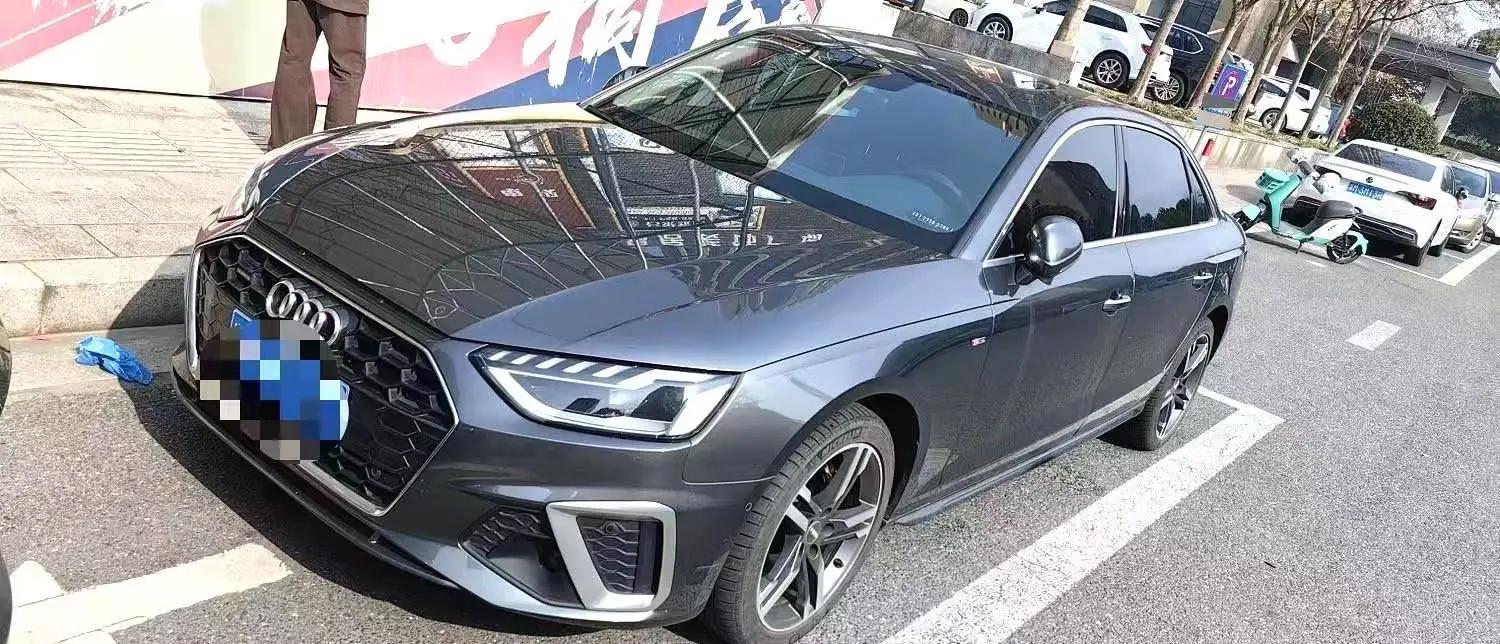 Audi A4L 2020 40 TFSI quattro Deluxe Dynamic