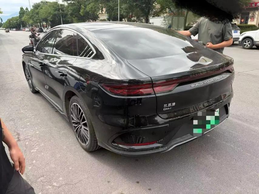 BYD 2023 Han DM-i 1.5T CVT Champion Edition 121KM Prestige Automatic 5