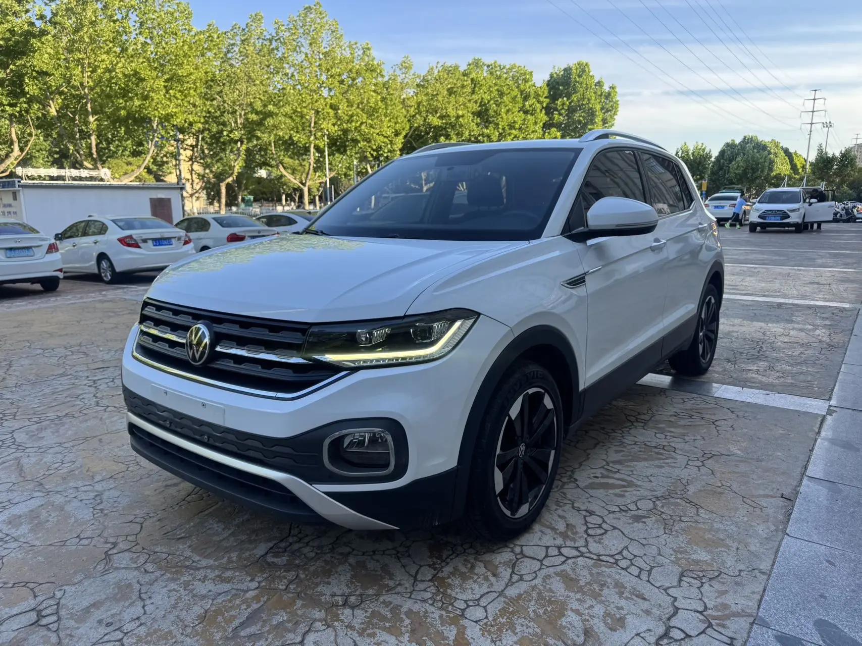Open image lightbox: Shadow 2020 280TSI DSG Yue Pro