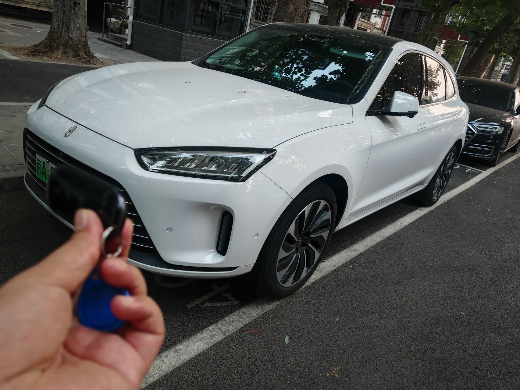 Открыть галерею: AITO M5 2022 Four-wheel Drive to Perfect Edition