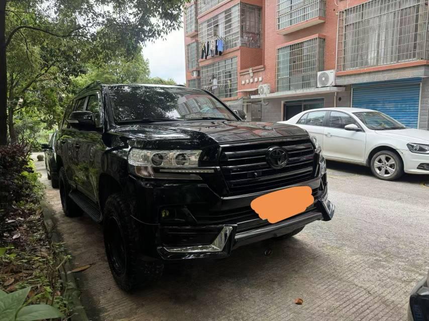 Toyota Land Cruiser (Imported) 2015 Land Cruiser 4.5T V8 Automatic Gear 2