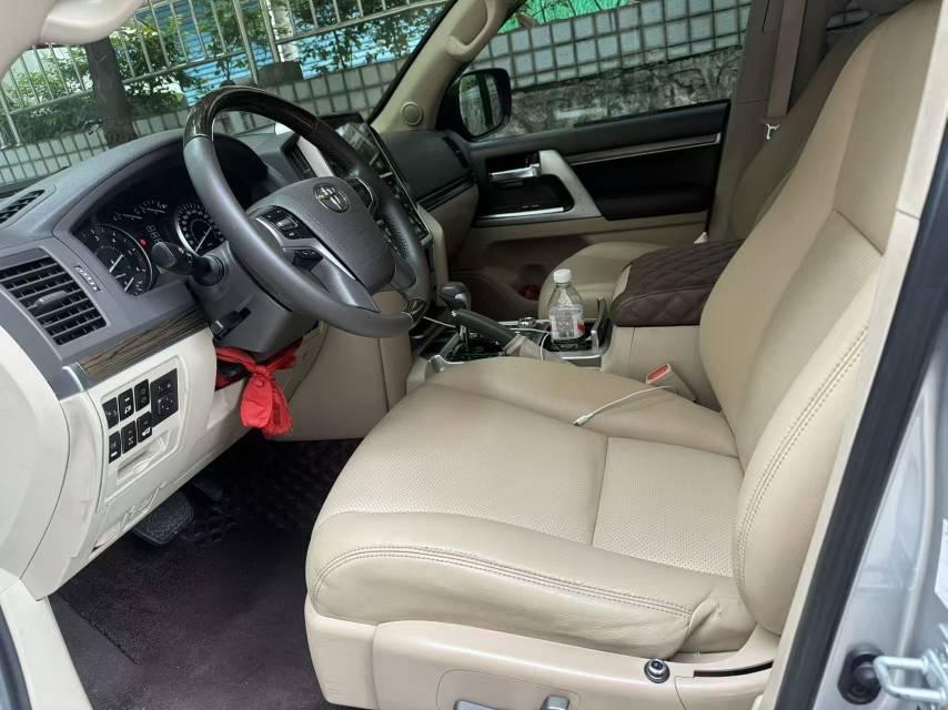 Toyota Land Cruiser (Imported) 2015 Land Cruiser 4.5T V8 Automatic Gear 3