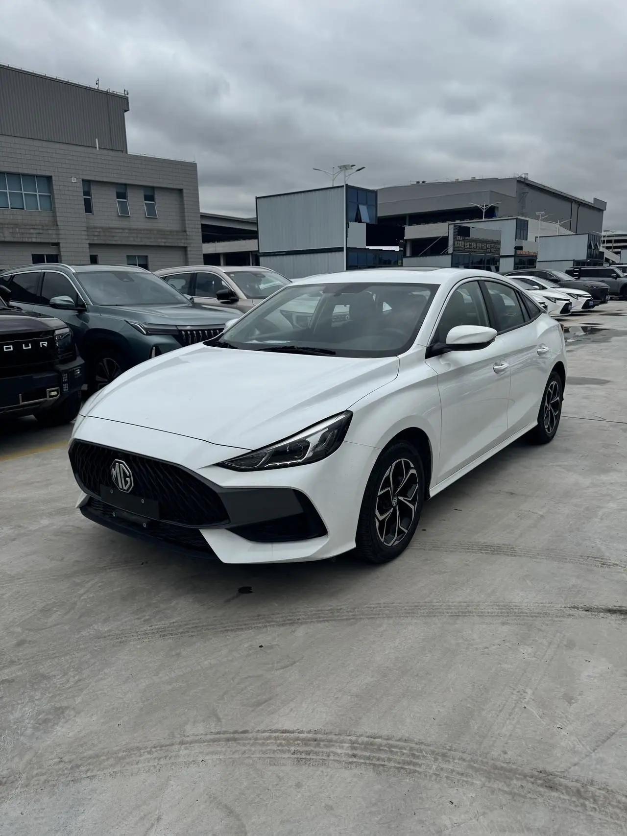MG5 2023 180DVVT CVT Deluxe Edition