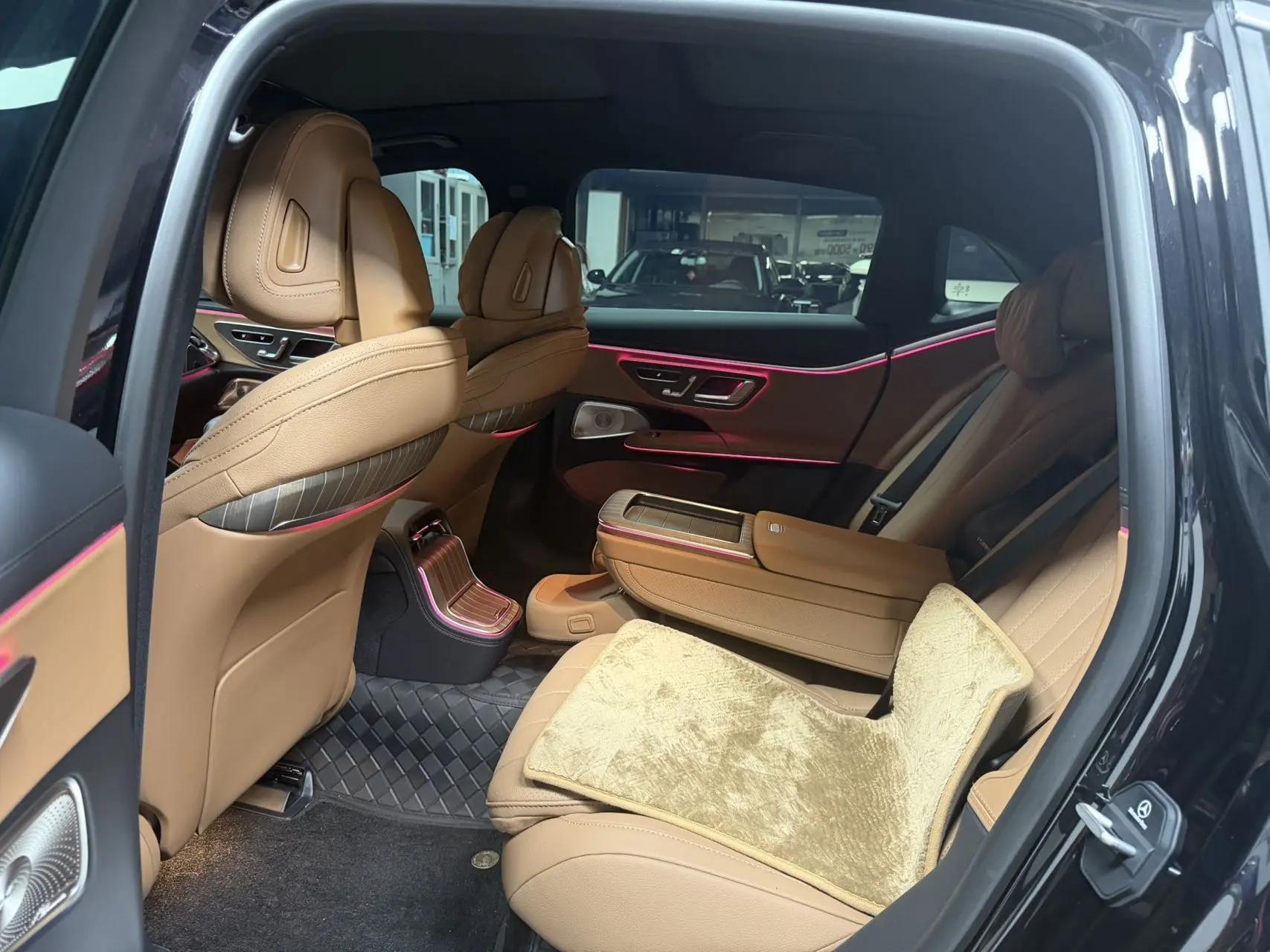 Mercedes Benz E Class 2025 E 300 L 48V 2.0T Luxury (Modified) Automatic Gear 6
