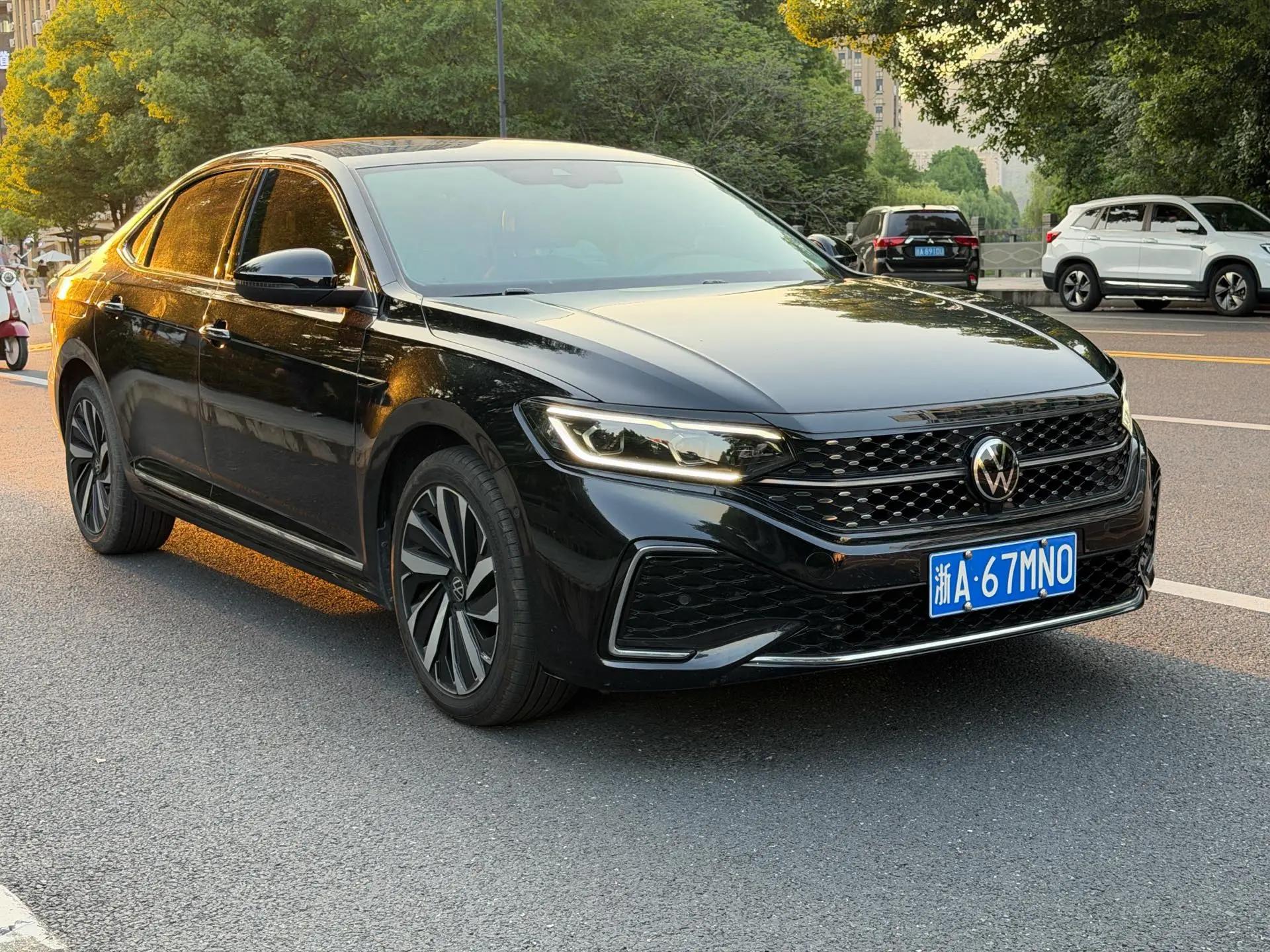Passat 2022 330TSI Deluxe Edition 2