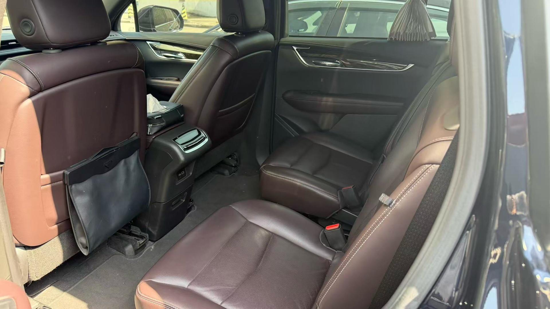 Cadillac XT6 2021 2.0T 6-seat 4-wheel drive luxury model 4
