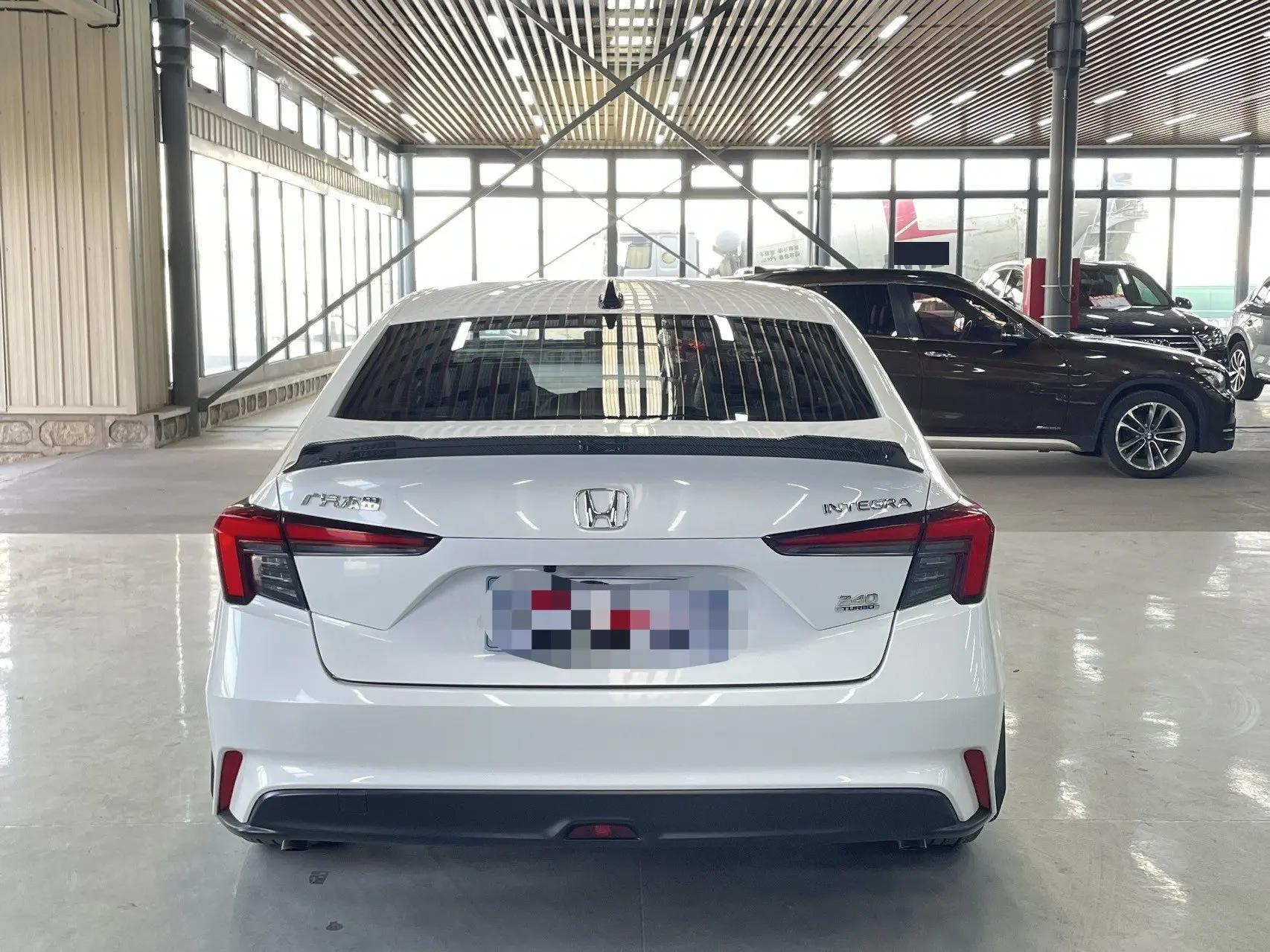 Honda 2023 Civic 1.5T CVT 240TURBO Luxury Edition Automatic 8