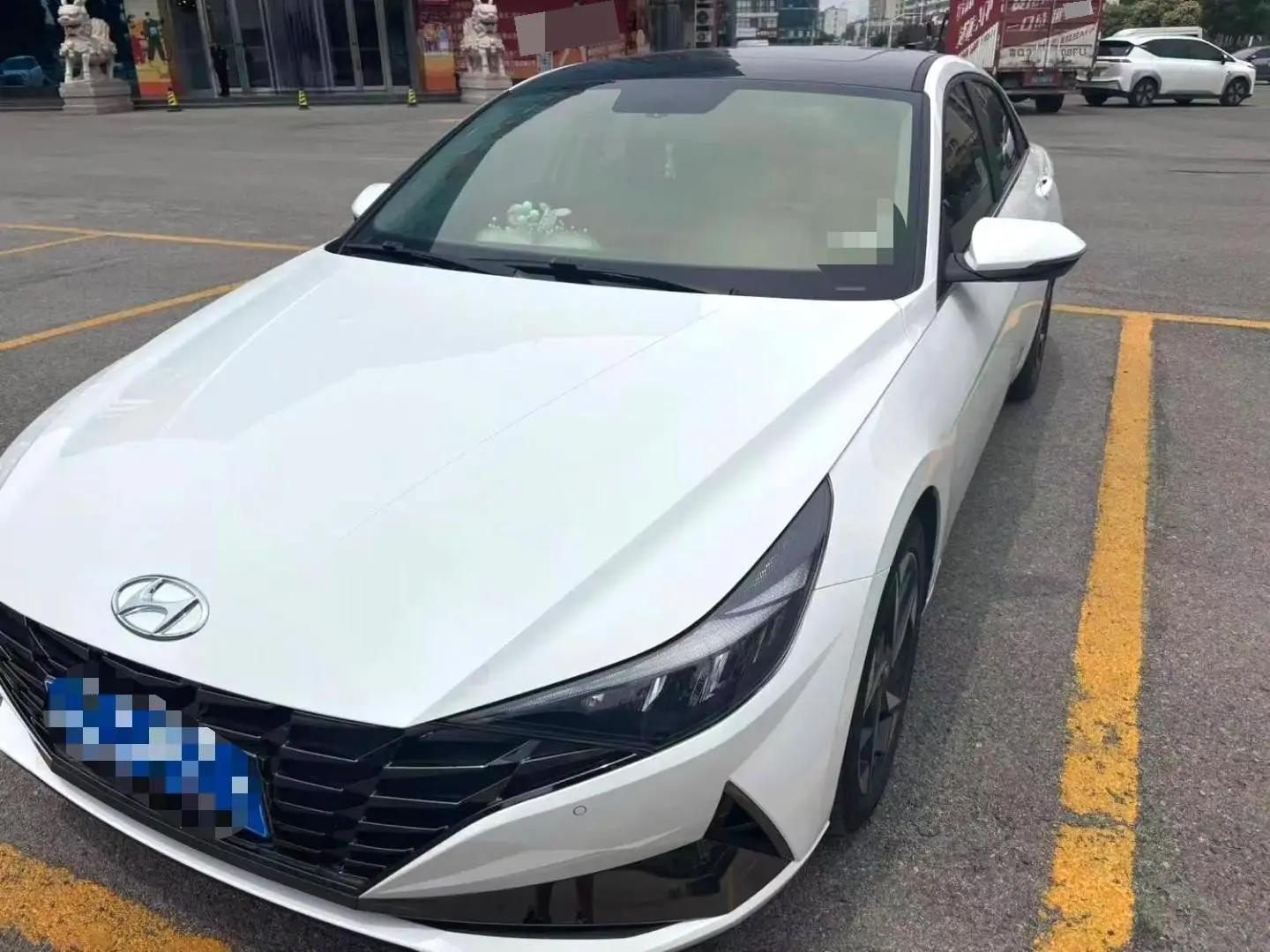 Открыть галерею: Elantra 2023 1.5L CVT GLS Leading Edition