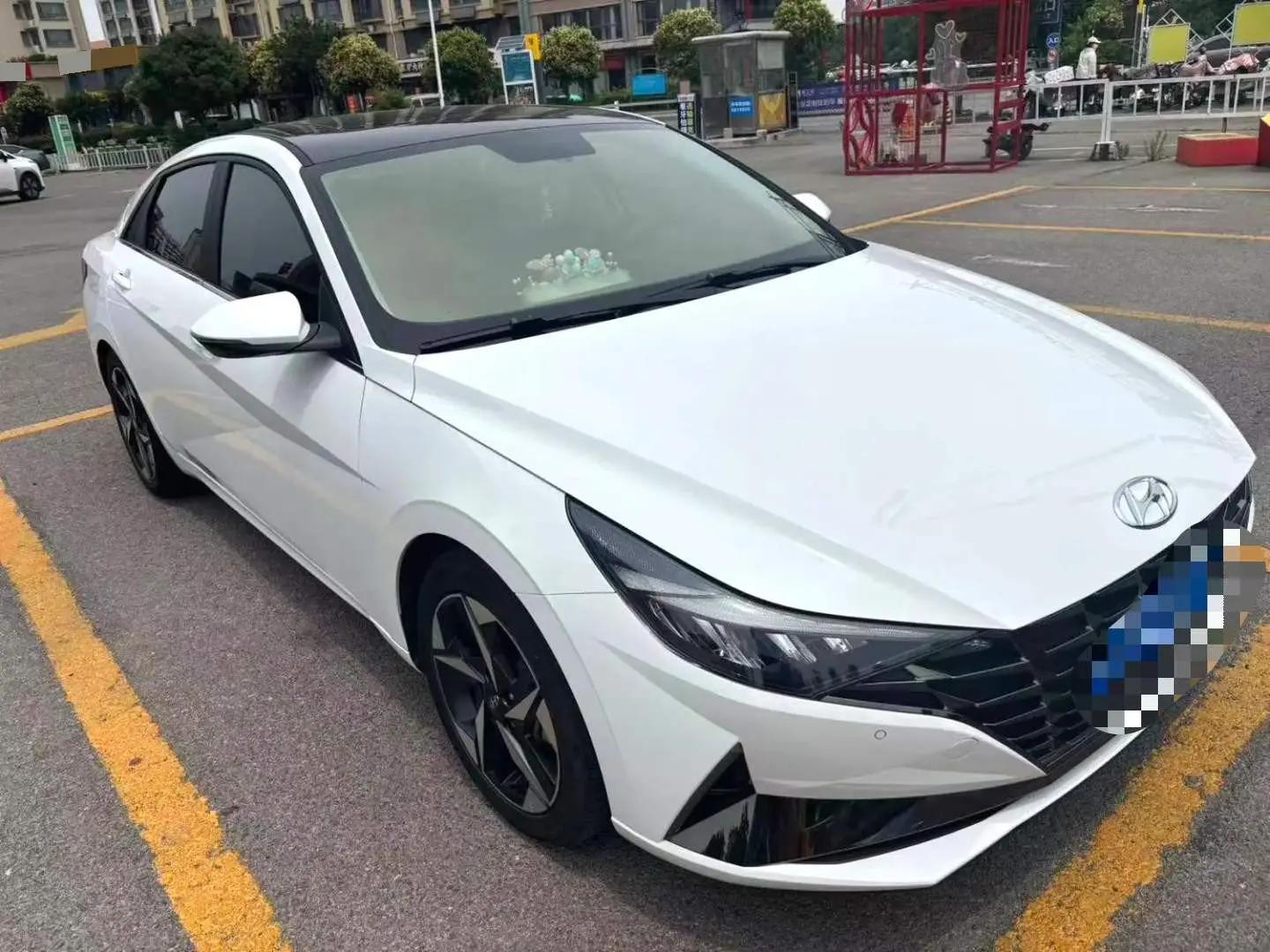 Elantra 2023 1.5L CVT GLS Leading Edition 2
