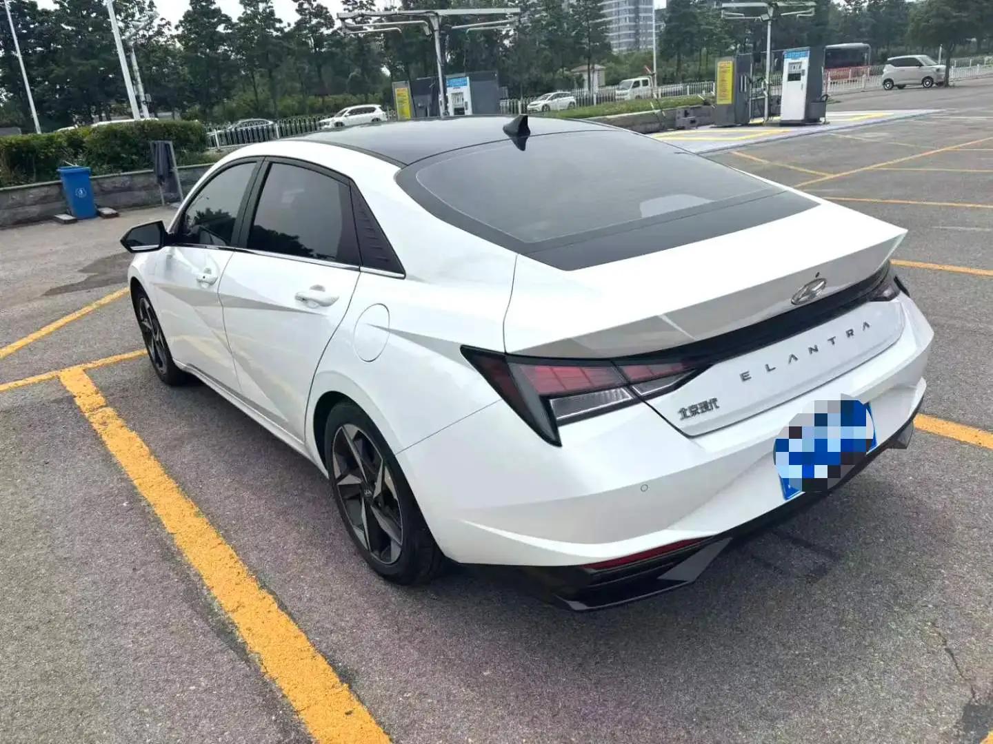 Elantra 2023 1.5L CVT GLS Leading Edition 4