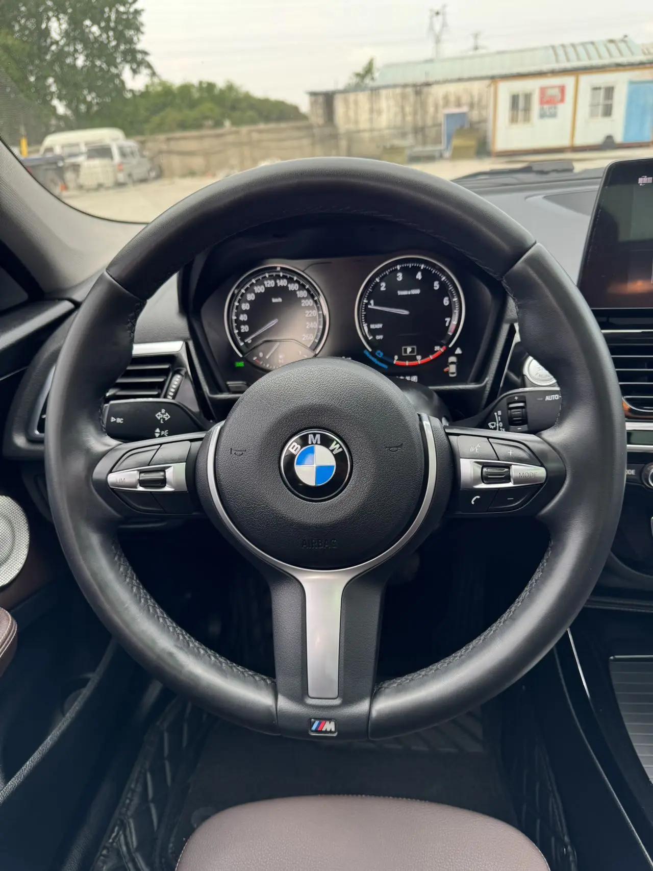 BMW 1 Series 2022 120i M Sports Obsidian Night Edition 11