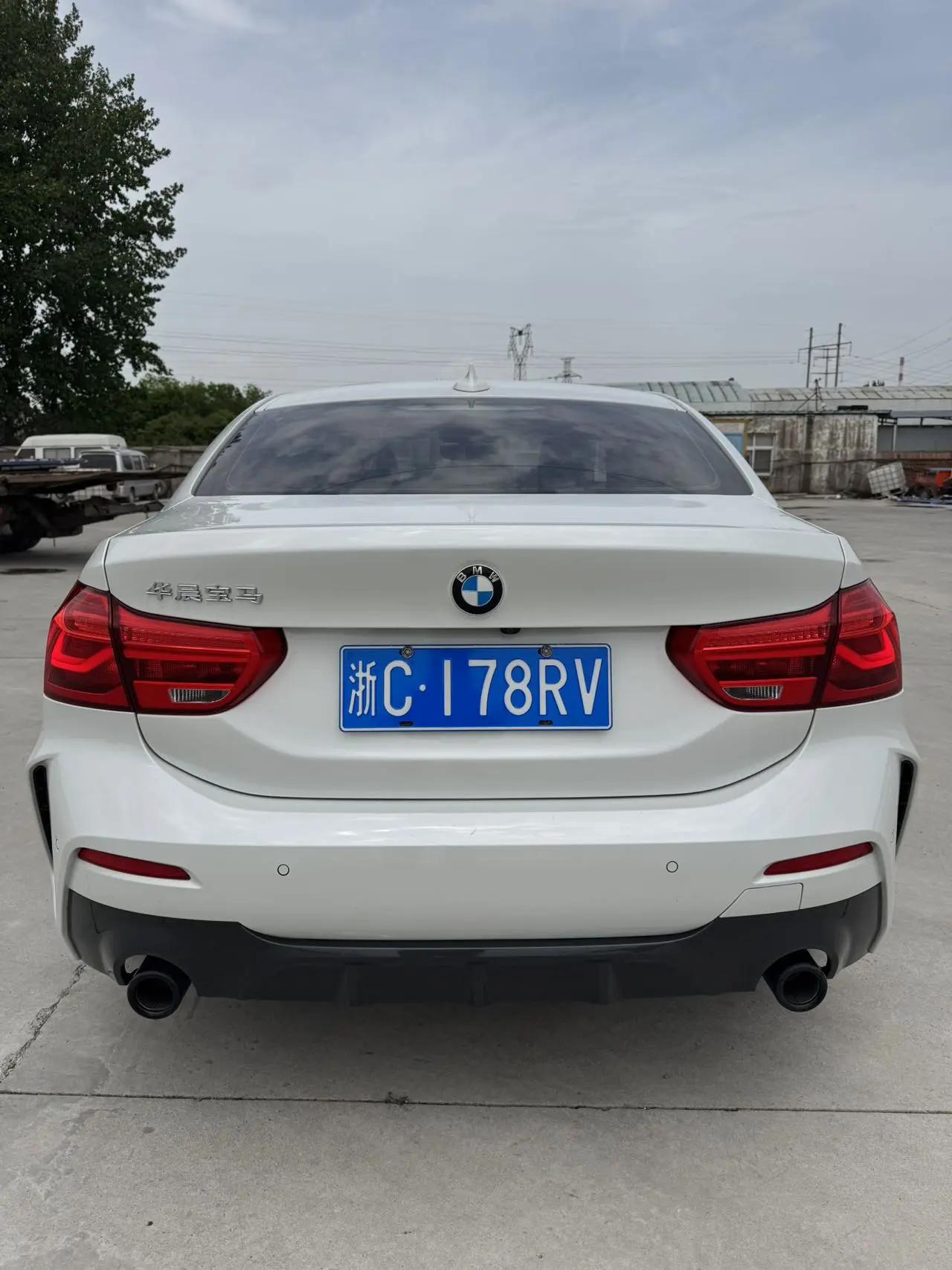 BMW 1 Series 2022 120i M Sports Obsidian Night Edition 8