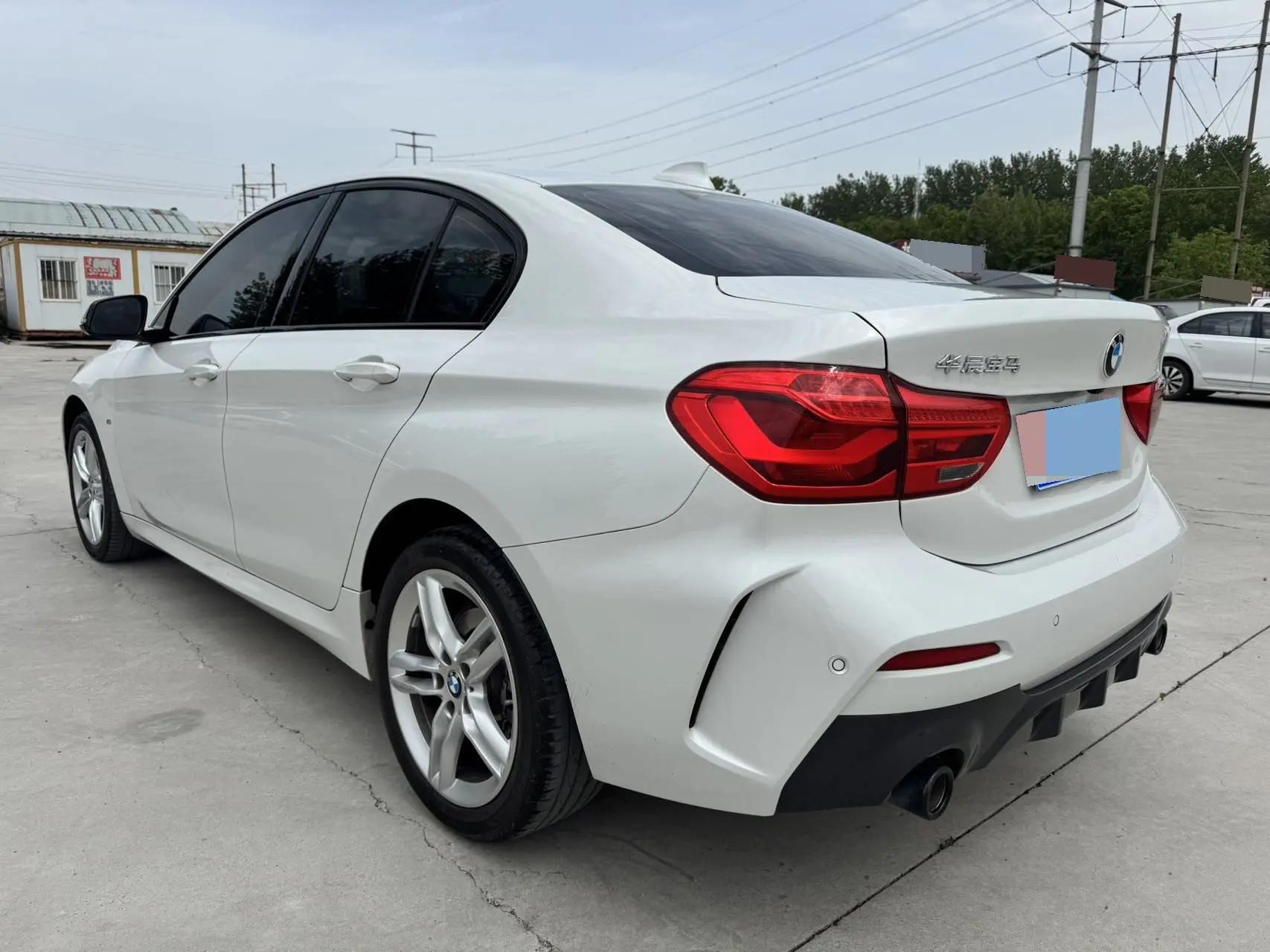 BMW 1 Series 2022 120i M Sports Obsidian Night Edition 9