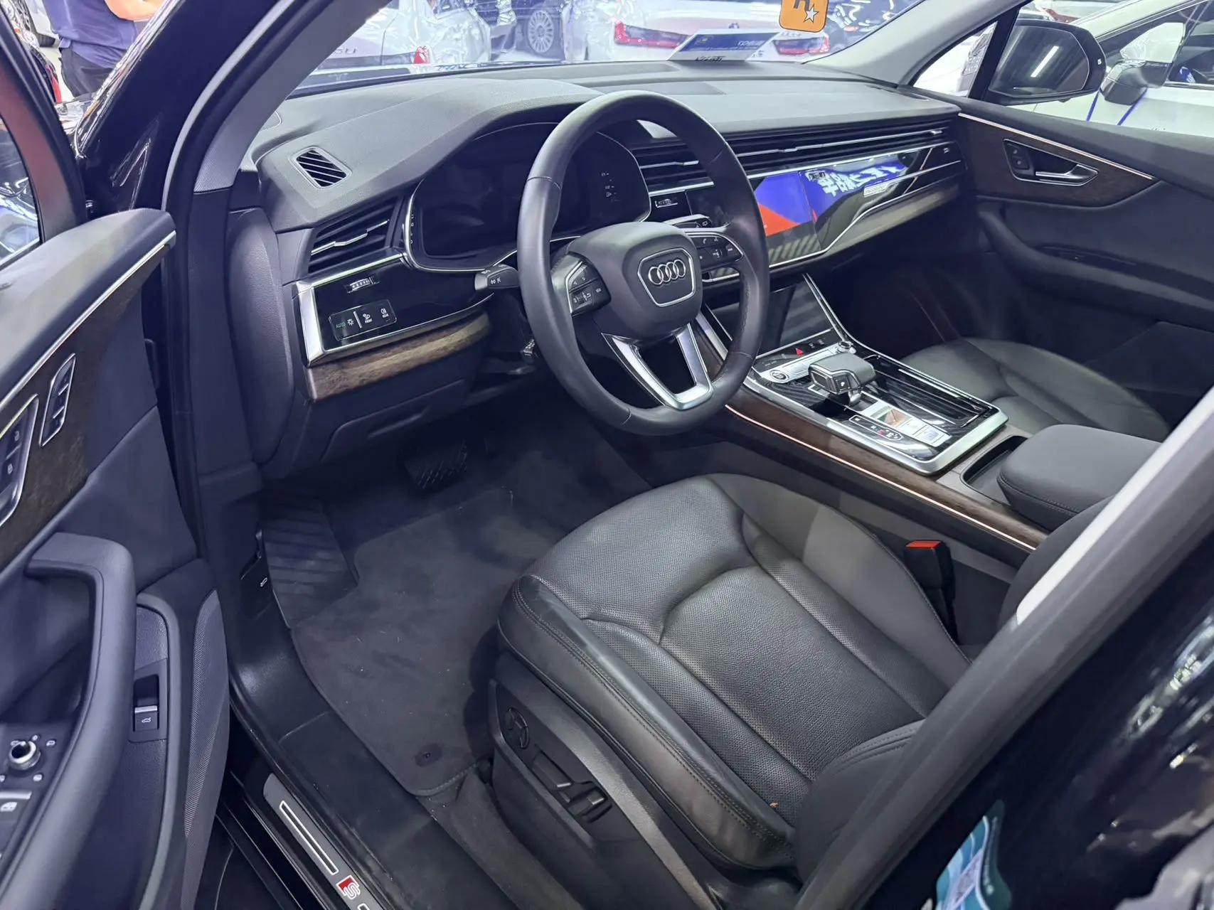Audi Q7 2021 55 TFSI quattro S line Sport 3