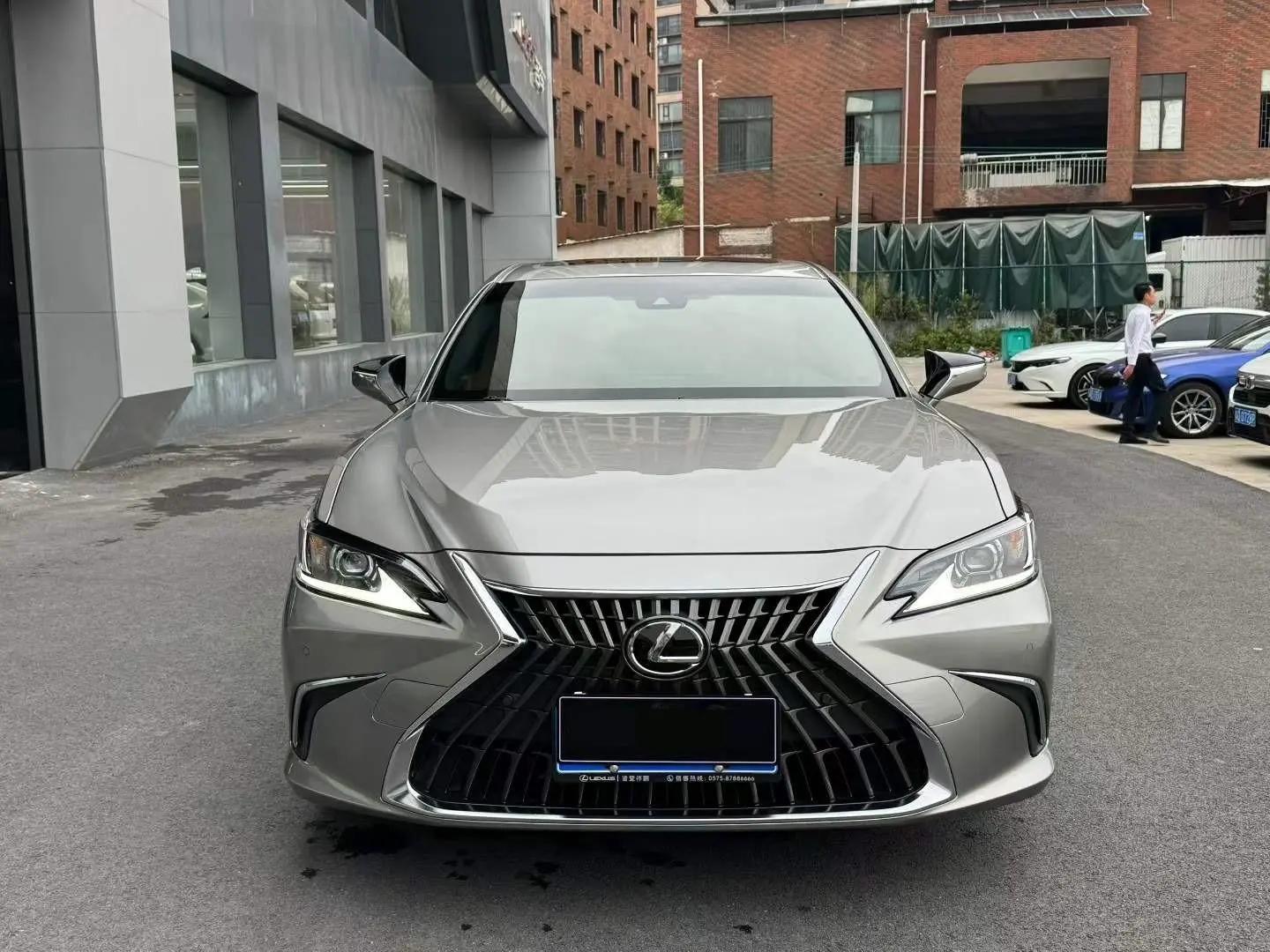 Lexus ES 2023 200 Excellence Edition 3